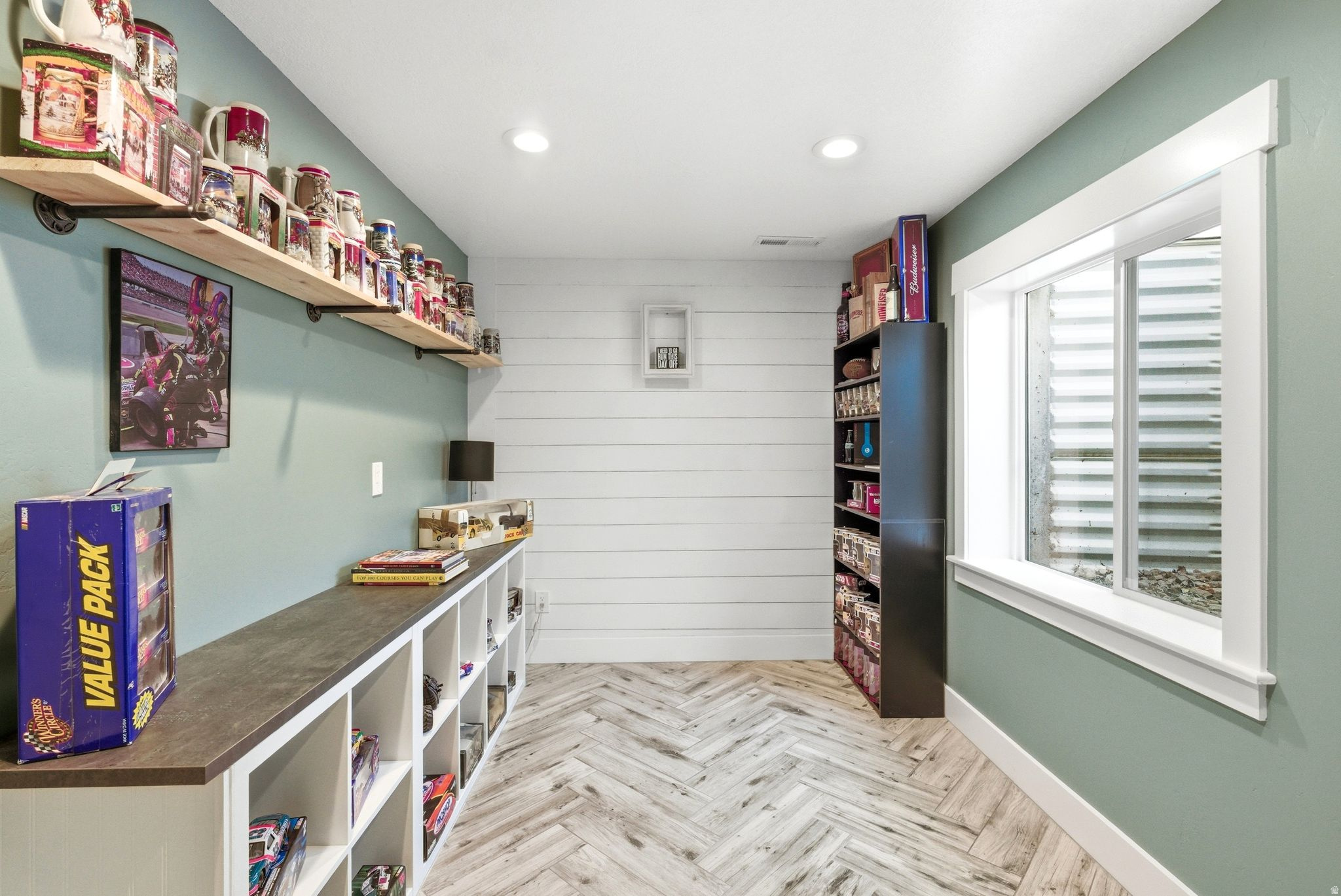 SUNSET POINTE - Residential