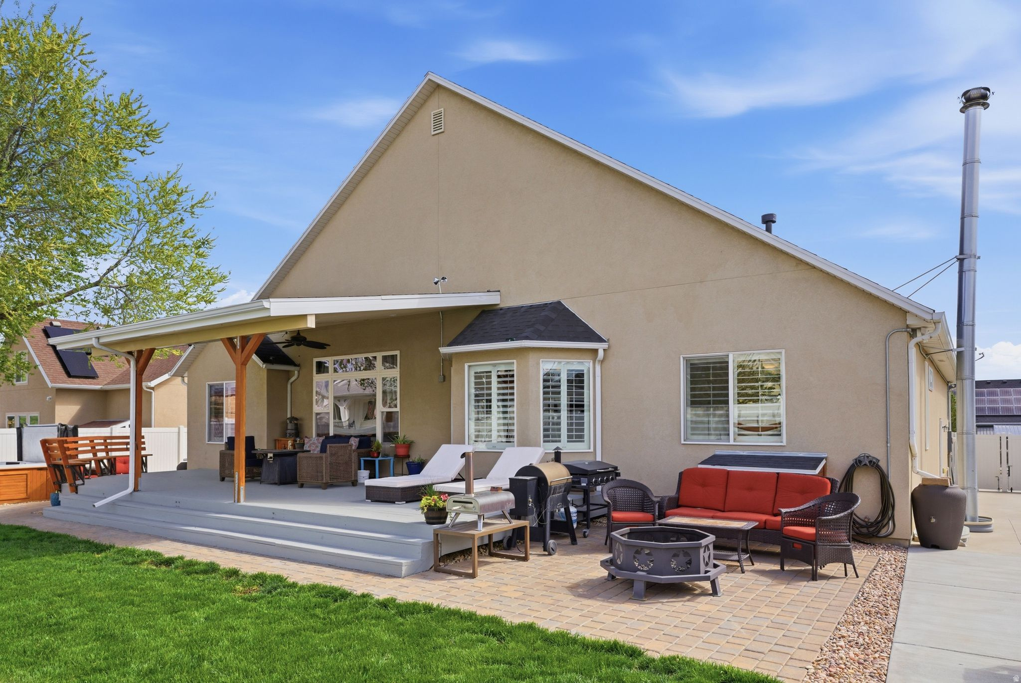 SUNSET POINTE - Residential