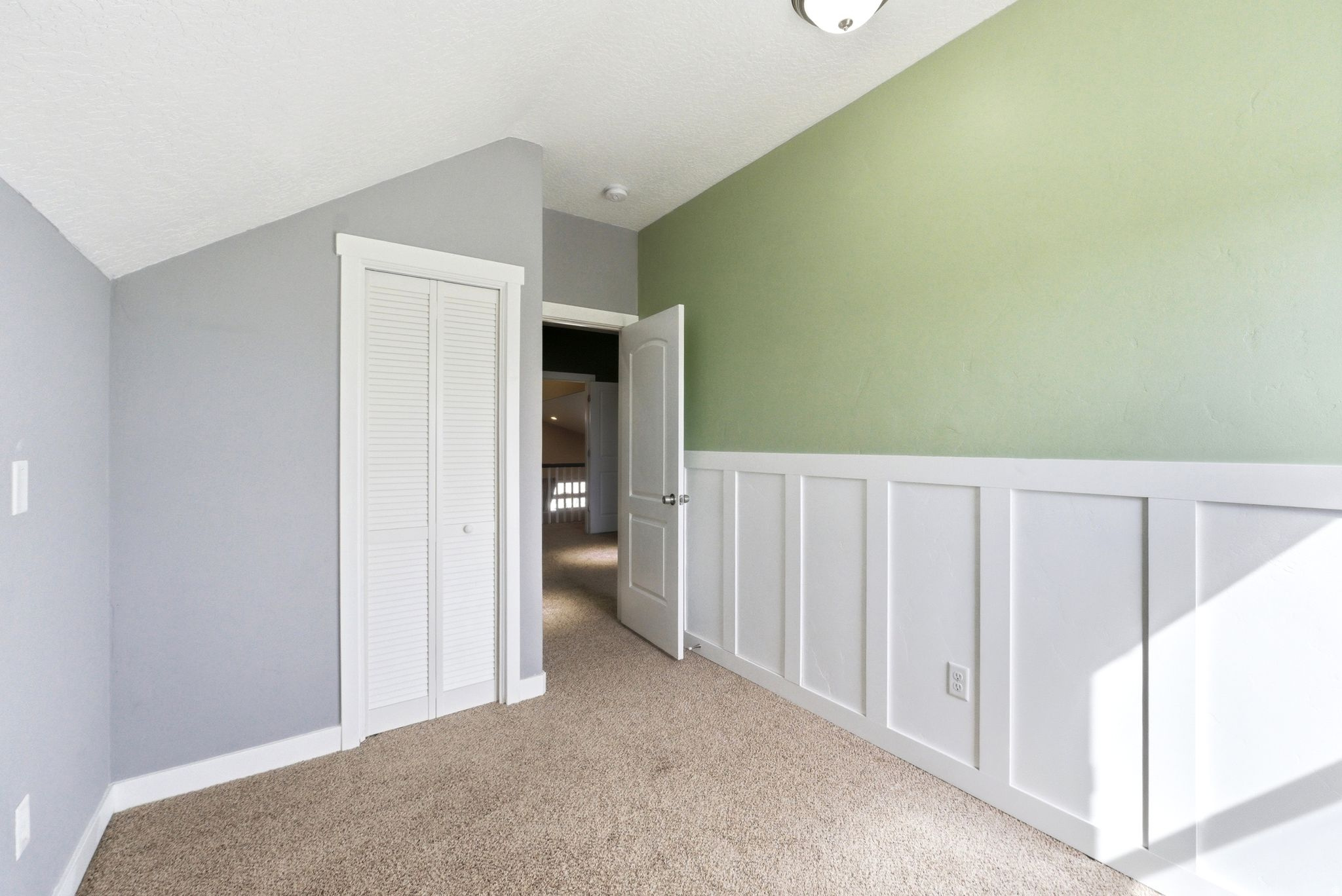 SUNSET POINTE - Residential