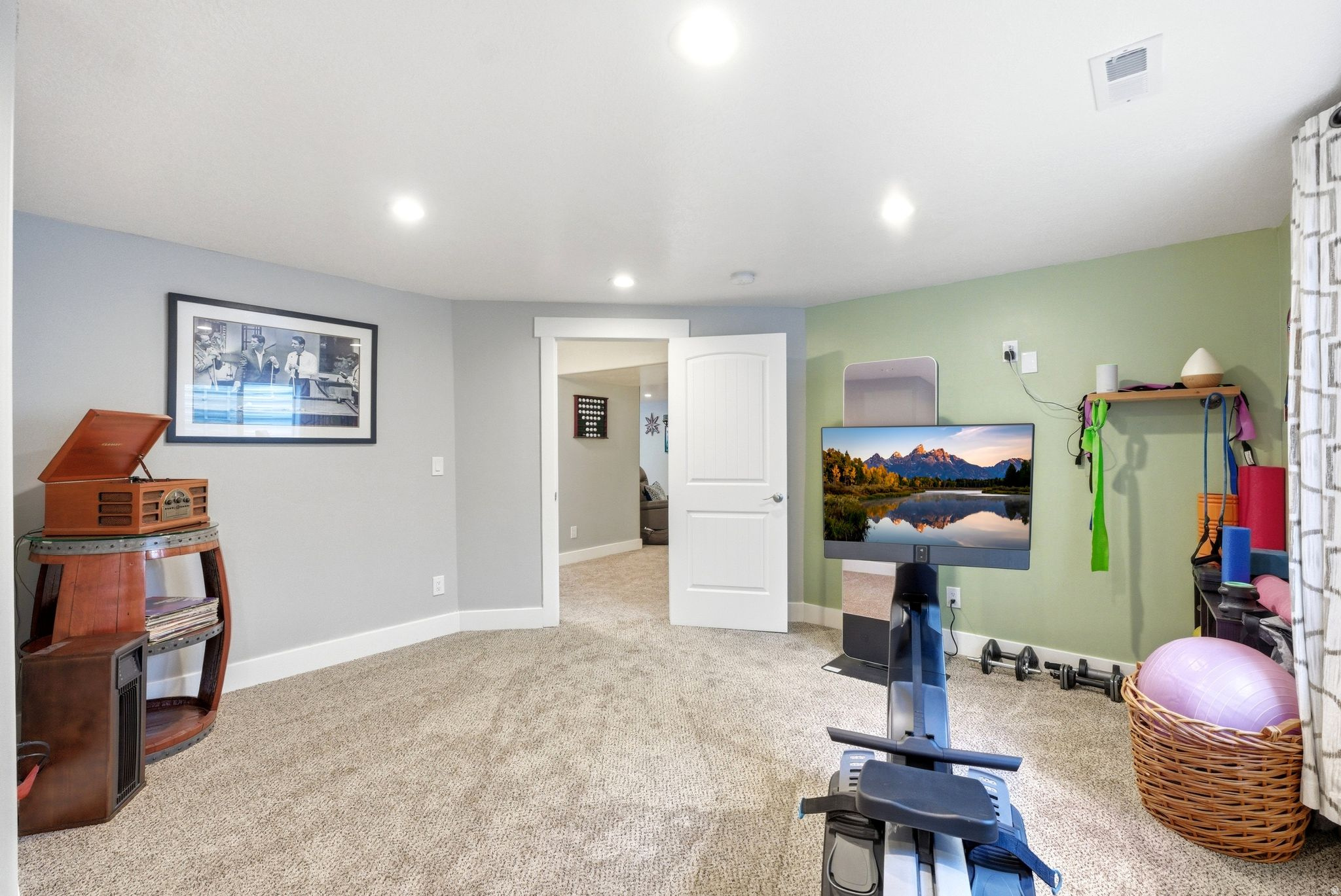 SUNSET POINTE - Residential