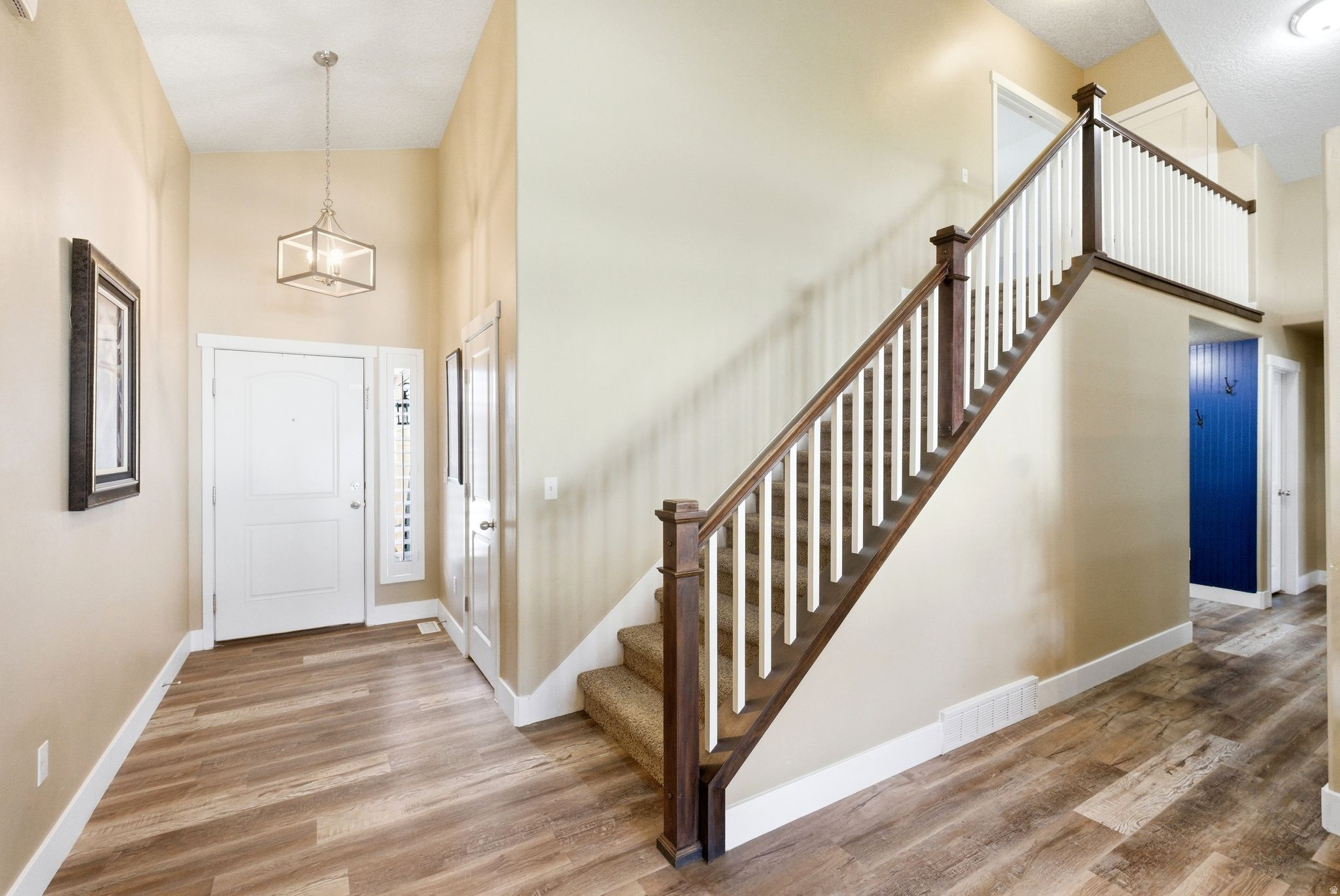 SUNSET POINTE - Residential