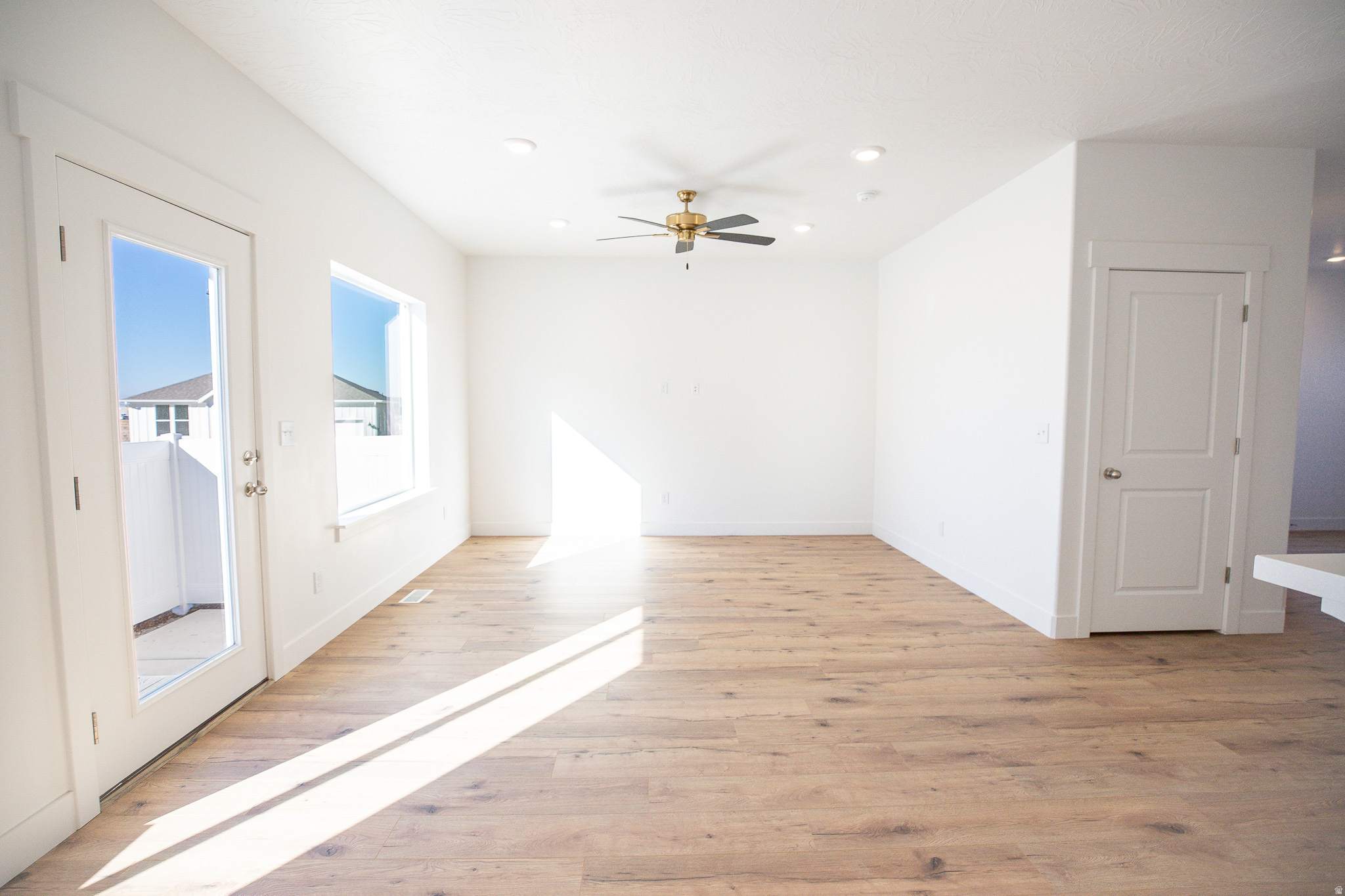 SALEM FIELDS - Residential