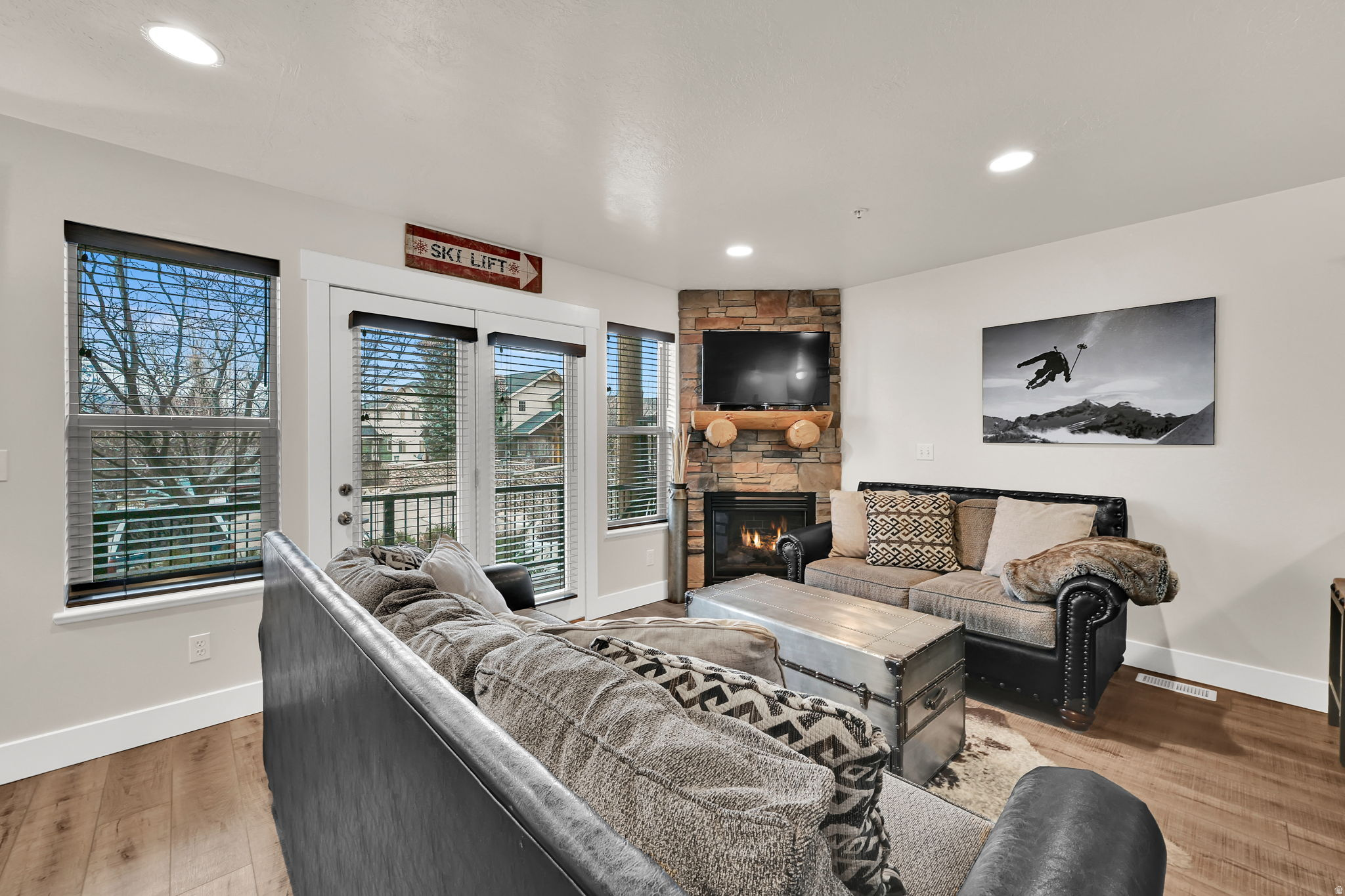 MOOSE HOLLOW - Residential