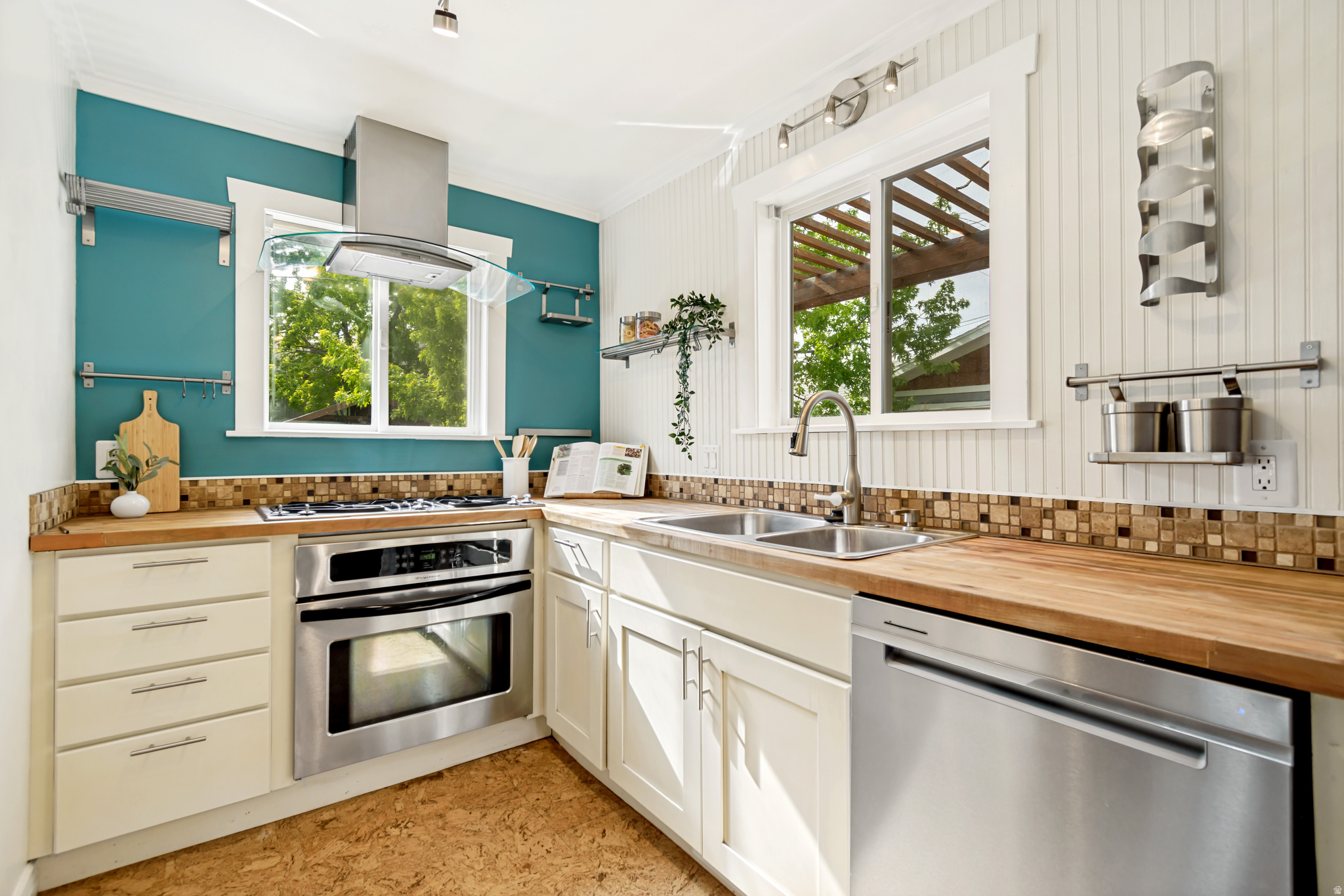 NORWOOD - Residential