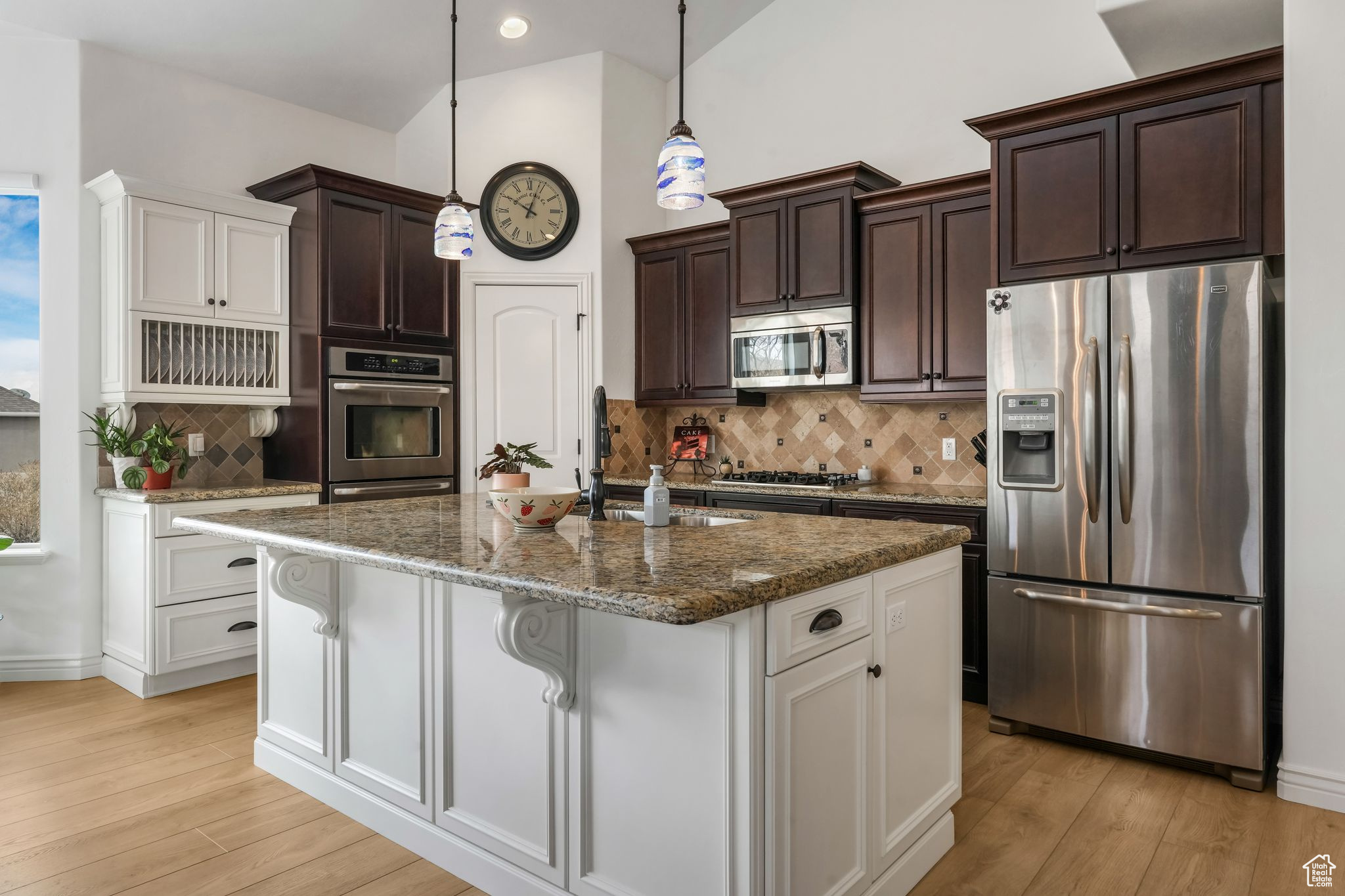 3654 W Iris Glen Ct, South Jordan, Utah image 16