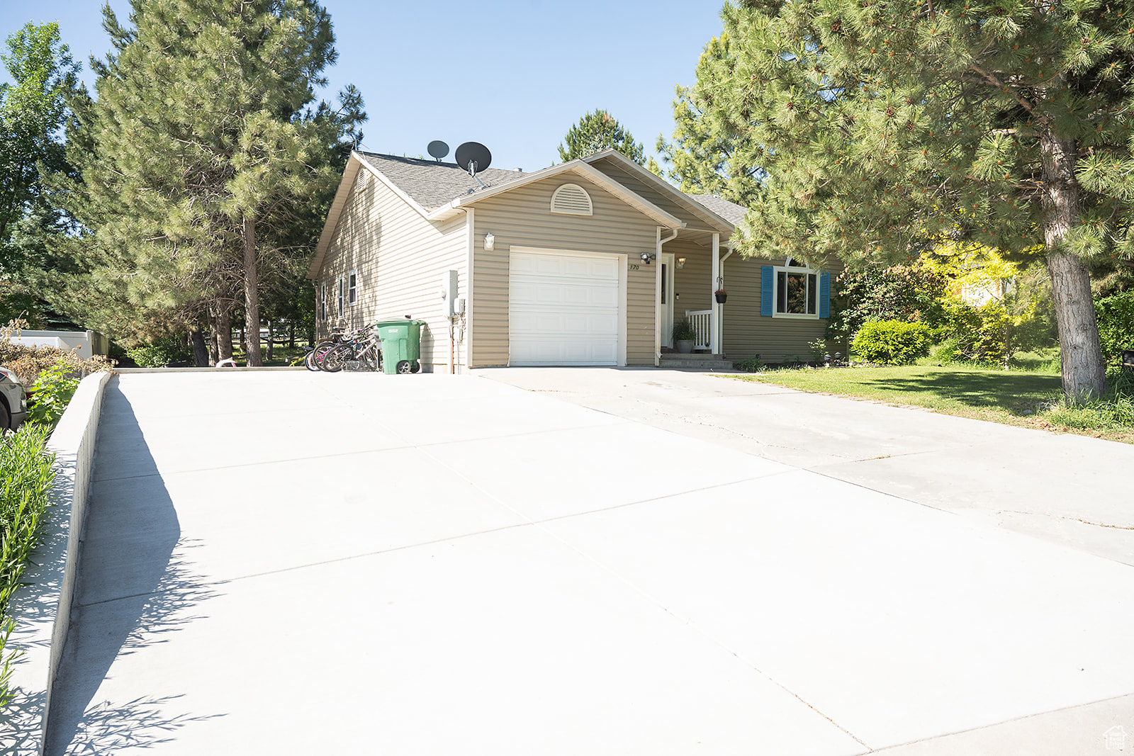 JULIE BALL SUBD - Residential