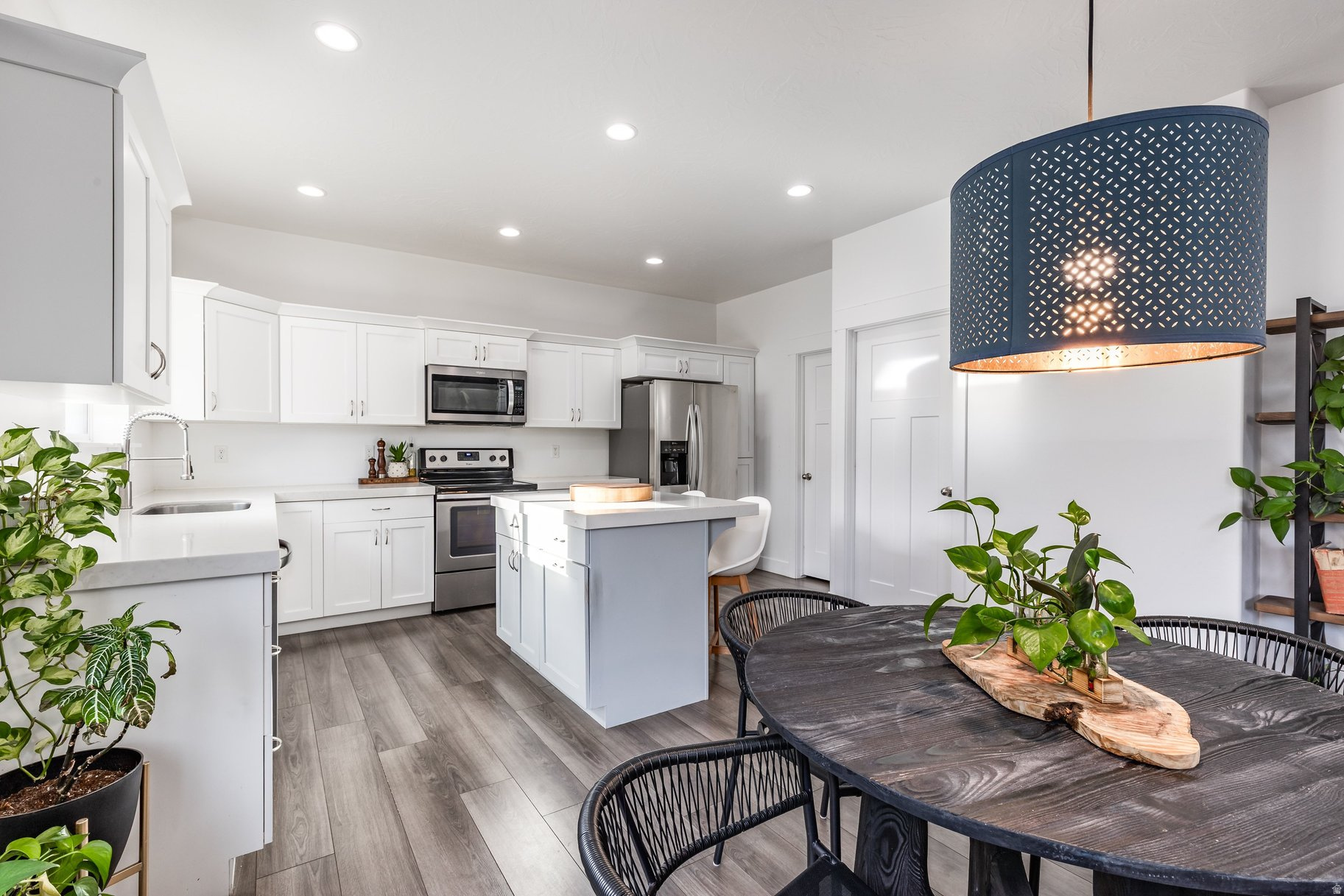 SPRINGS WATER EDGE - Residential