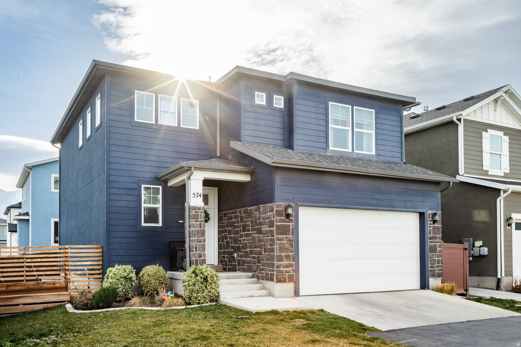 SPRINGS WATER EDGE - Residential