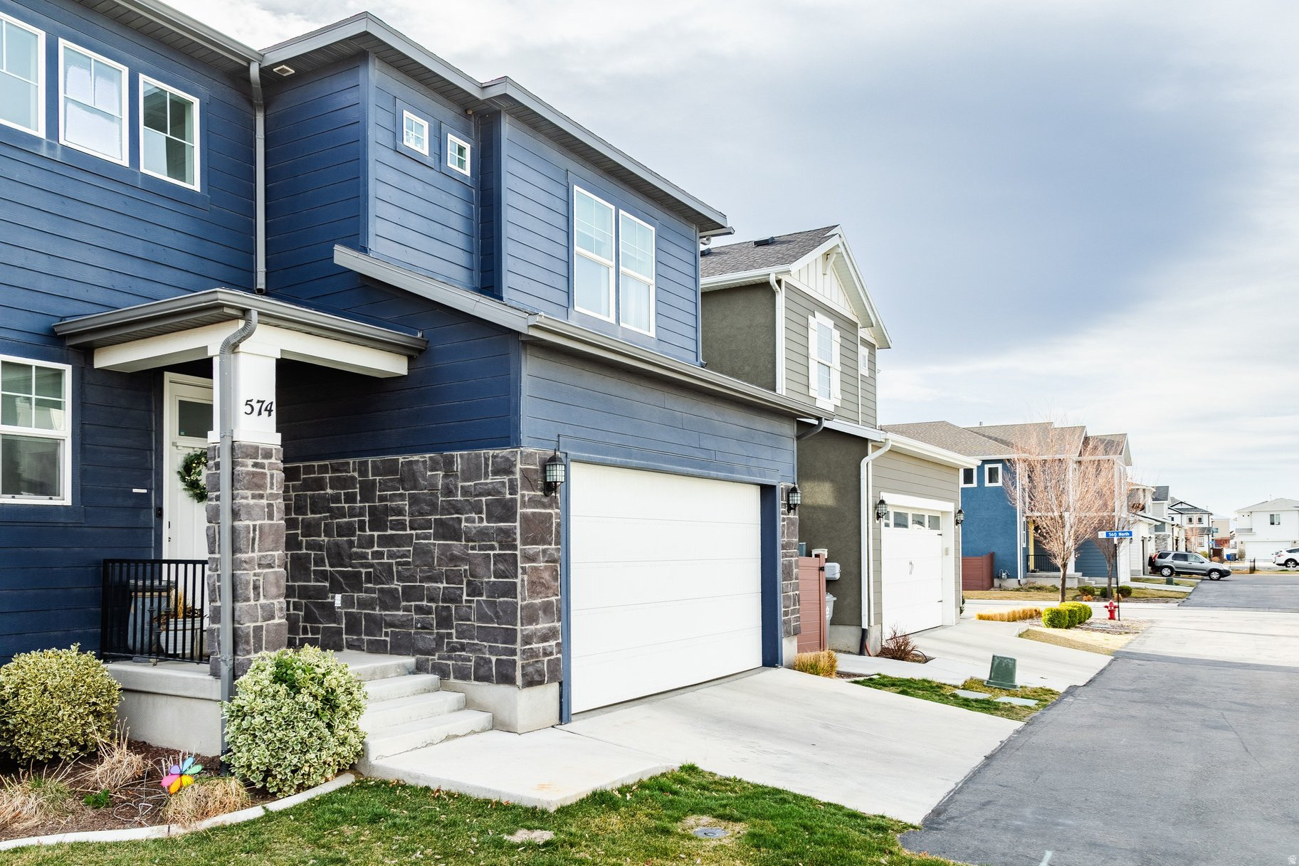 SPRINGS WATER EDGE - Residential