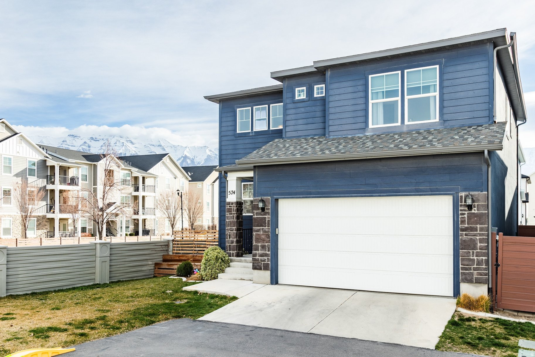 SPRINGS WATER EDGE - Residential