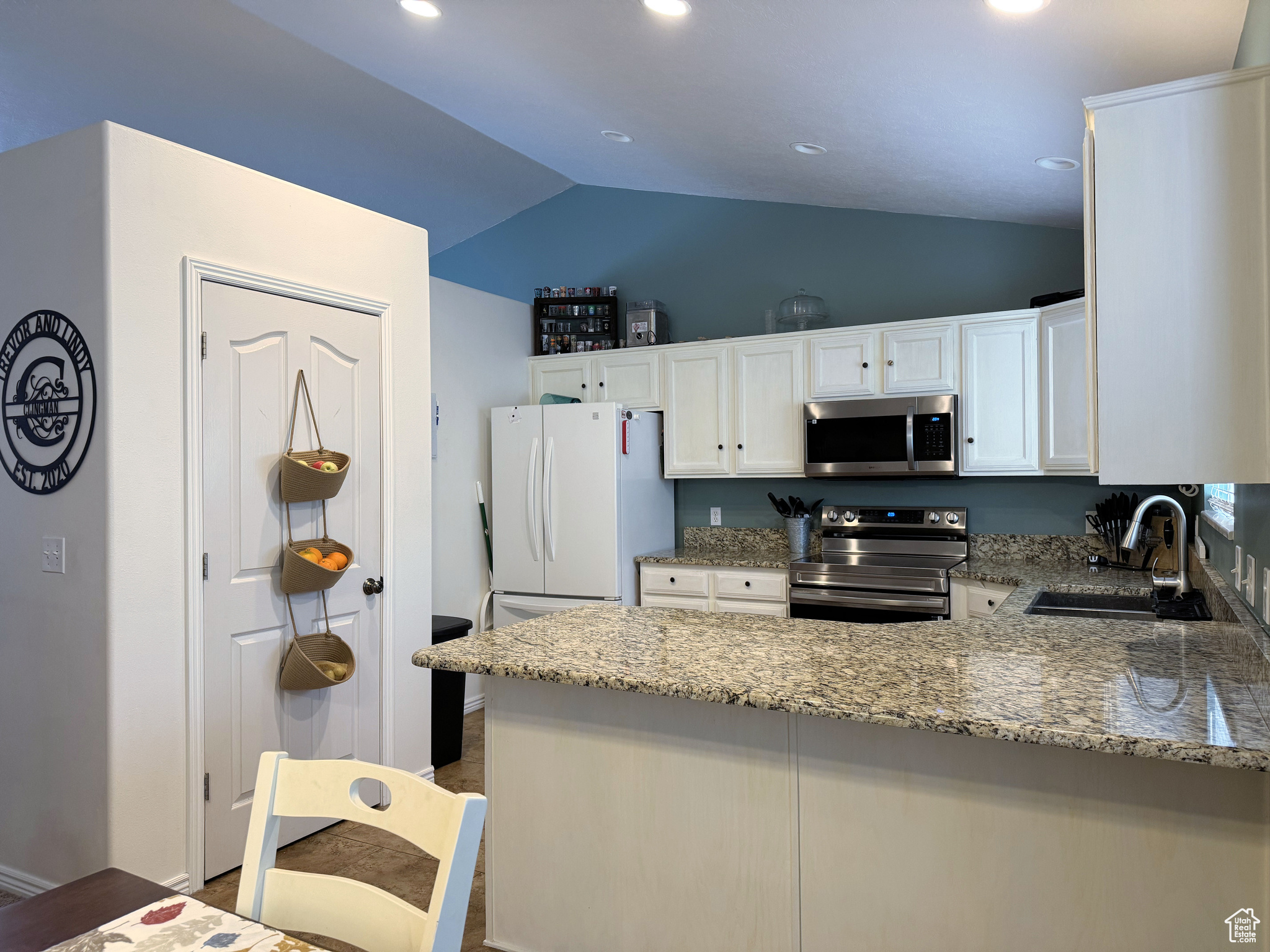 CLOVER FIELD - Residential