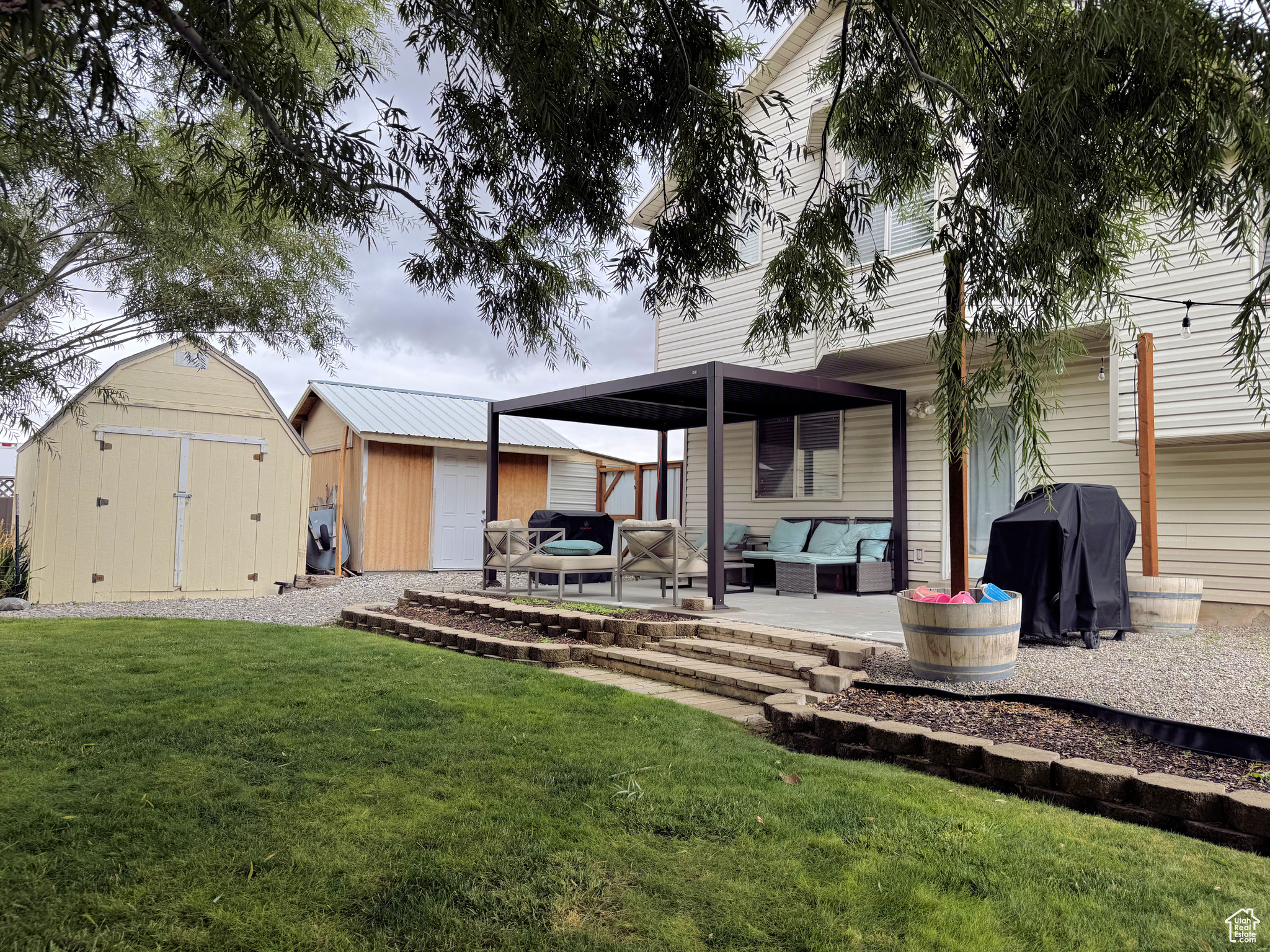 CLOVER FIELD - Residential