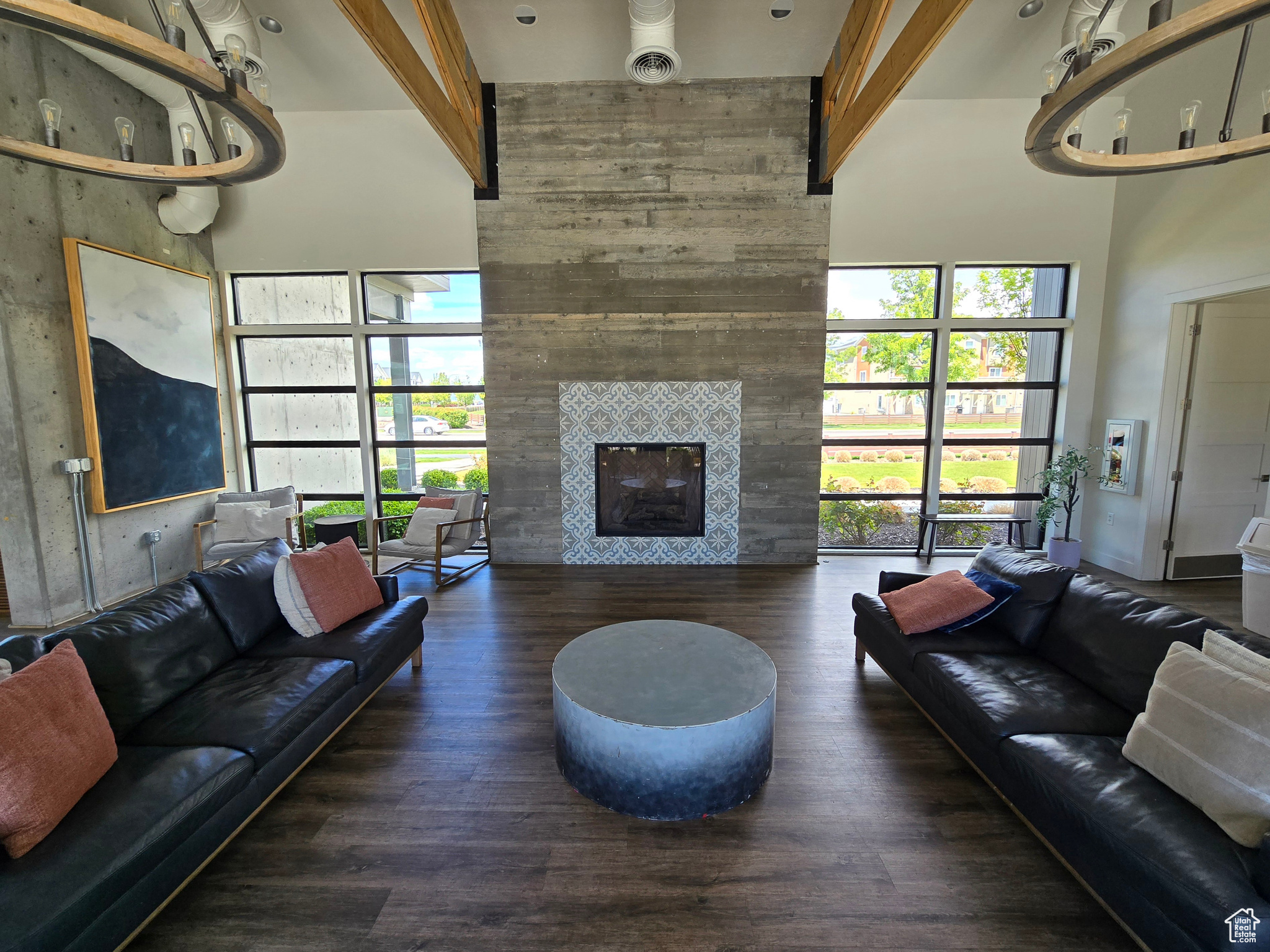 WATERS EDGE - Residential