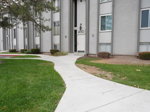 Tiny photo for 450 E CREEKSIDE CIR #B, Murray, UT 84107 (MLS # 2143038)