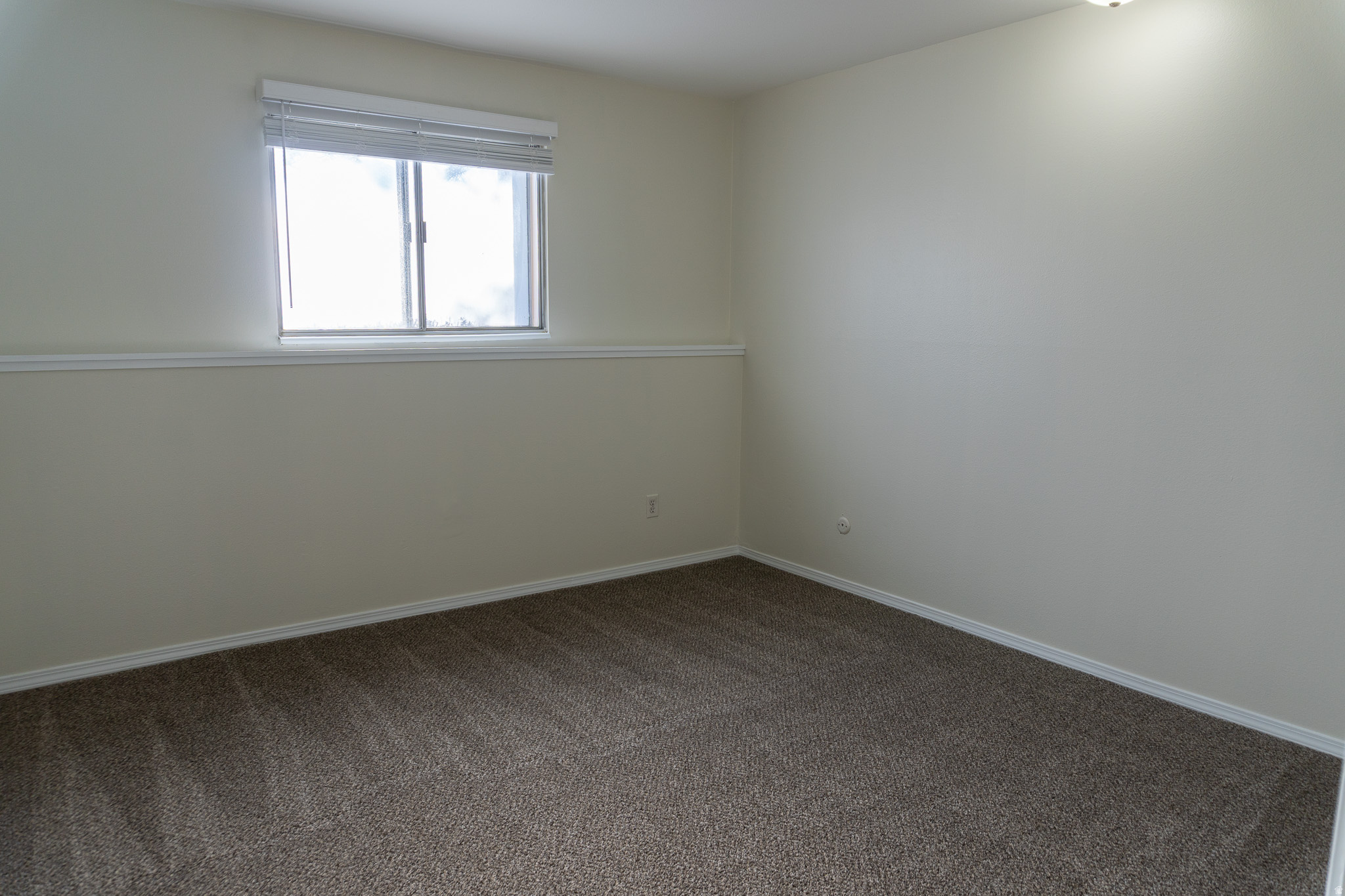 THE WILLOWBROOK CONDO - Residential