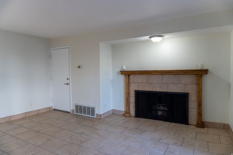Tiny photo for 450 E CREEKSIDE CIR #B, Murray, UT 84107 (MLS # 2143038)