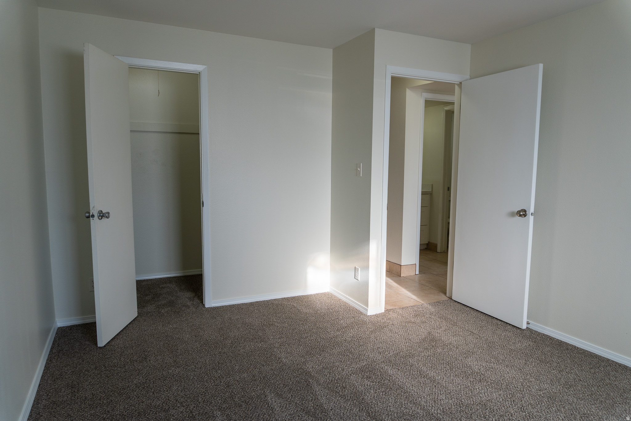 THE WILLOWBROOK CONDO - Residential