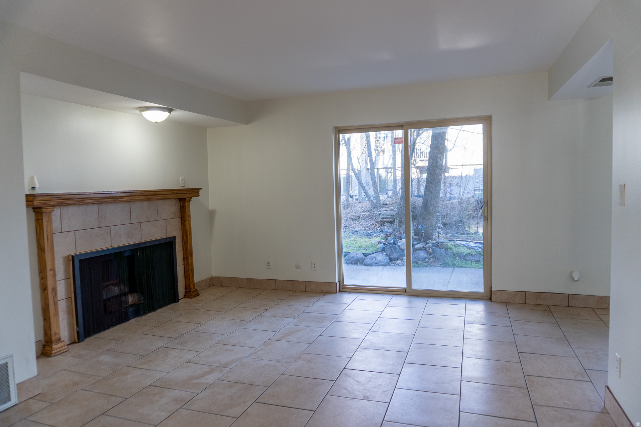 THE WILLOWBROOK CONDO - Residential