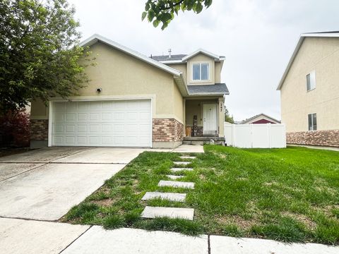 Photo of 297 W BRICKER RD, Draper, UT 84020 (MLS # 2154963)