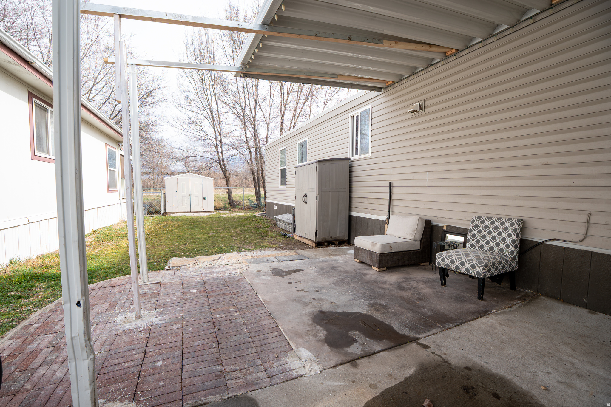 RIVERSIDE COMMUNITY - Residential