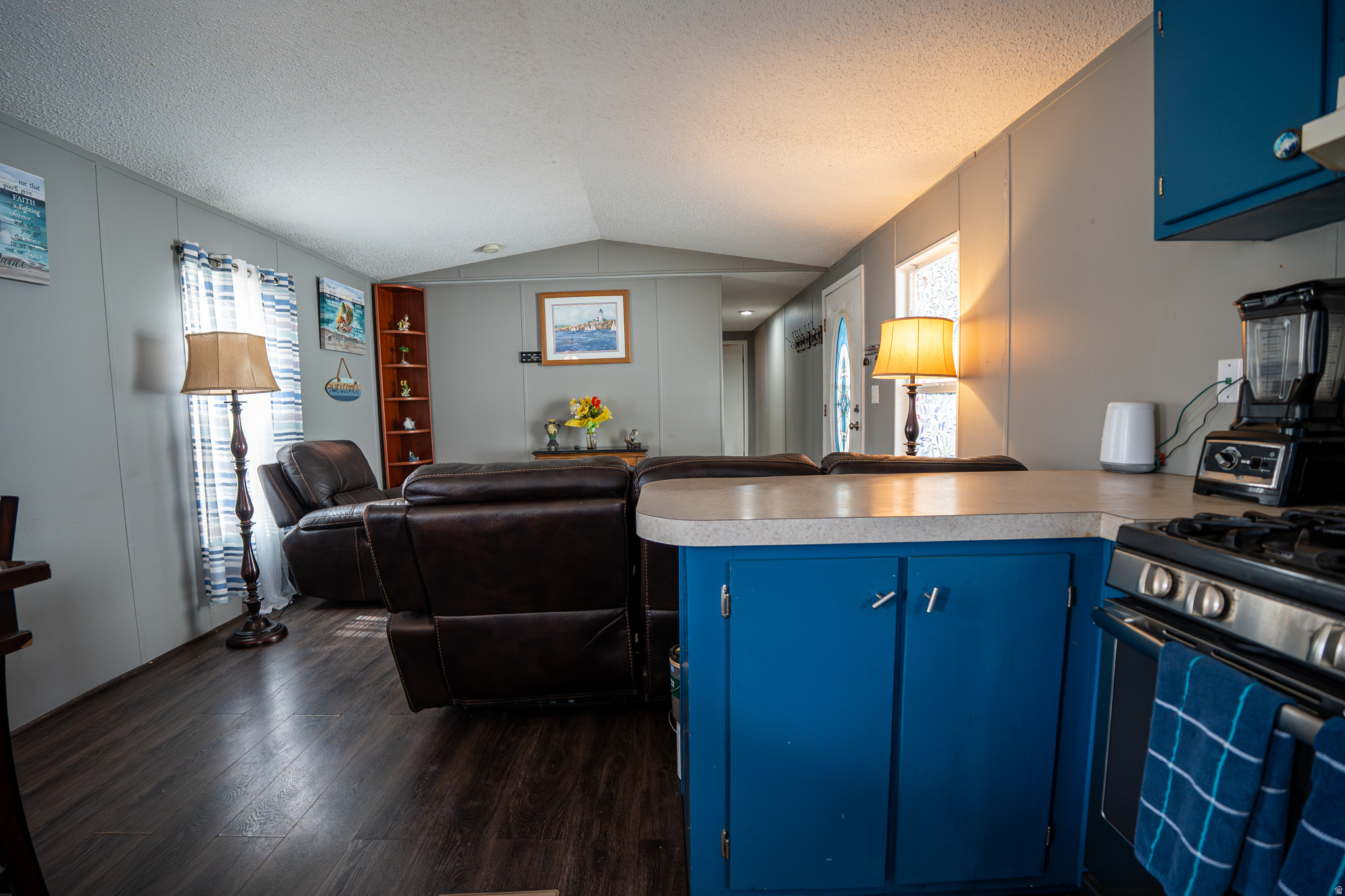 RIVERSIDE COMMUNITY - Residential