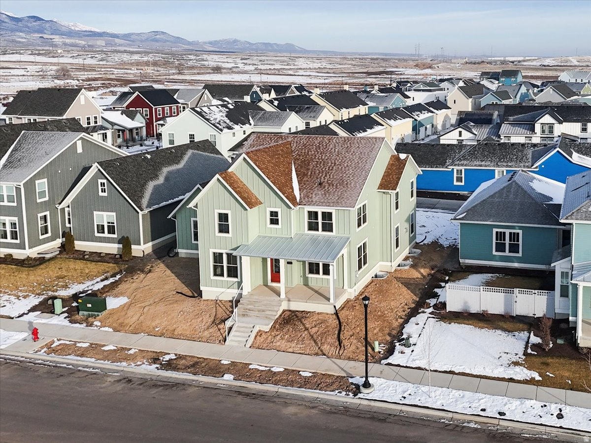 DAYBREAK - Residential