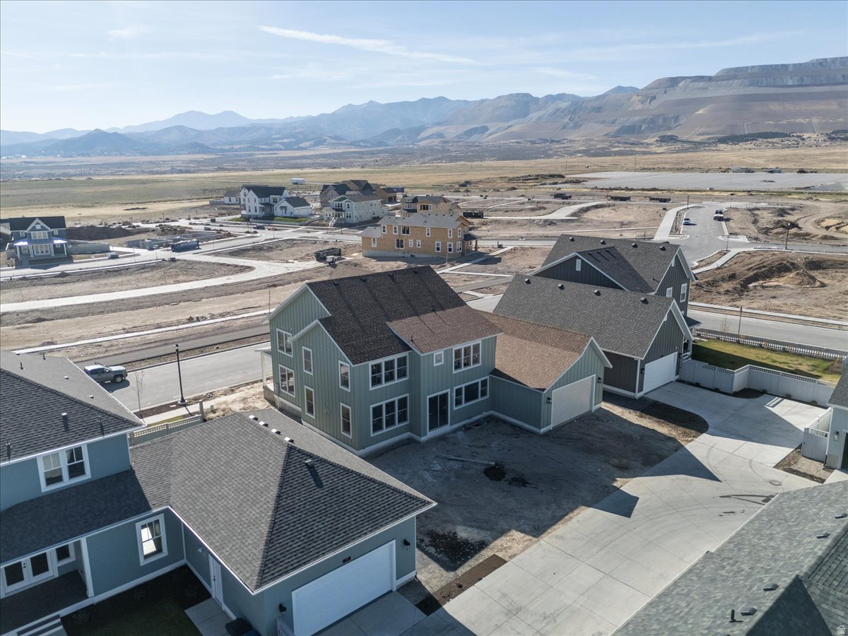 DAYBREAK - Residential