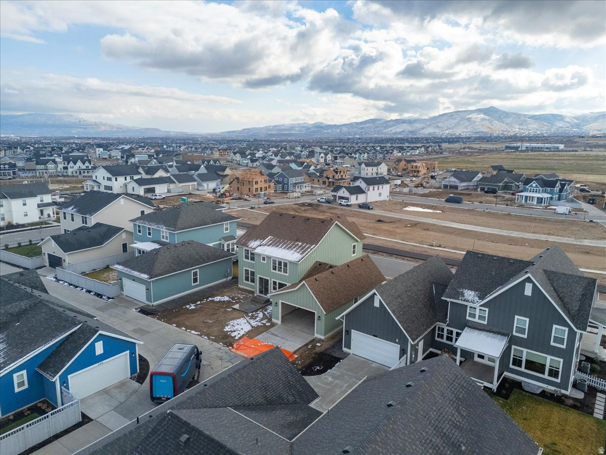 DAYBREAK - Residential