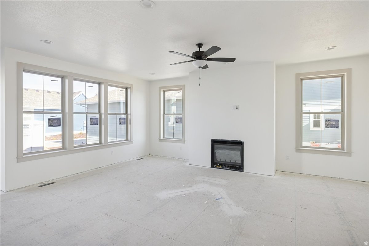 DAYBREAK - Residential