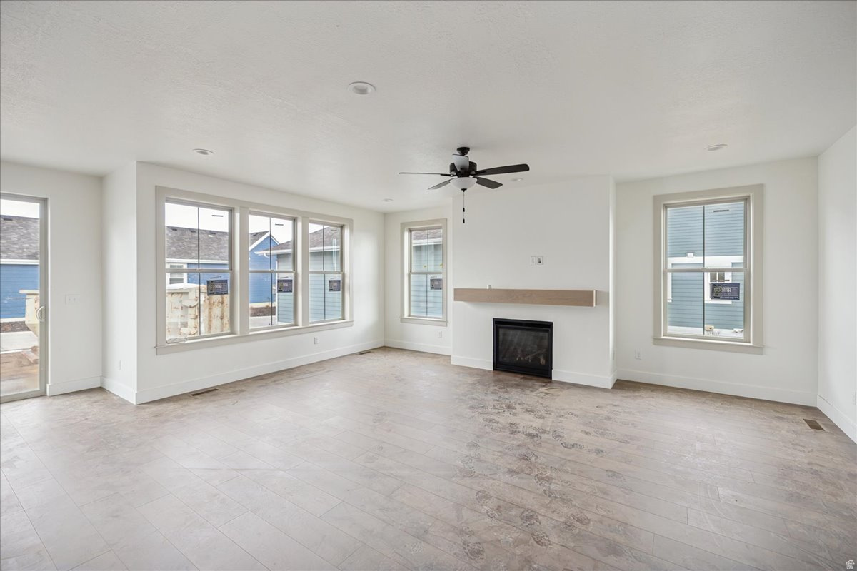 DAYBREAK - Residential