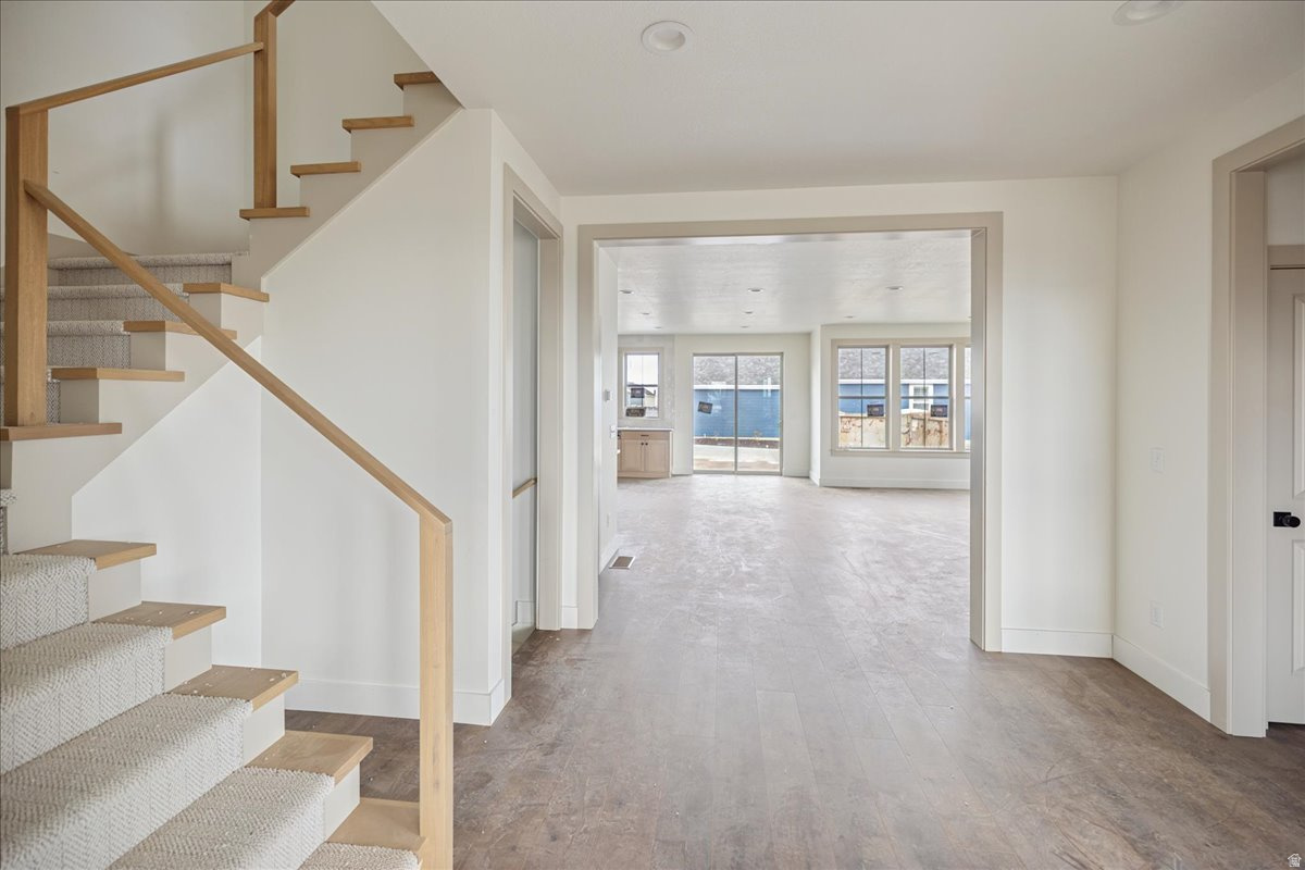 DAYBREAK - Residential