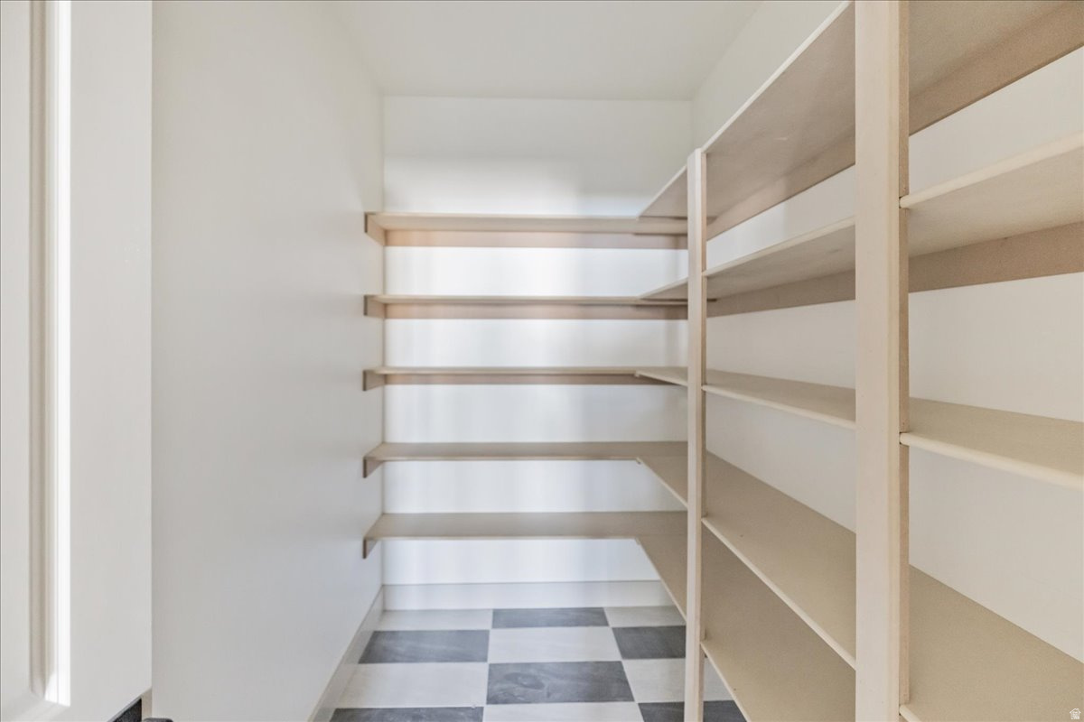 DAYBREAK - Residential