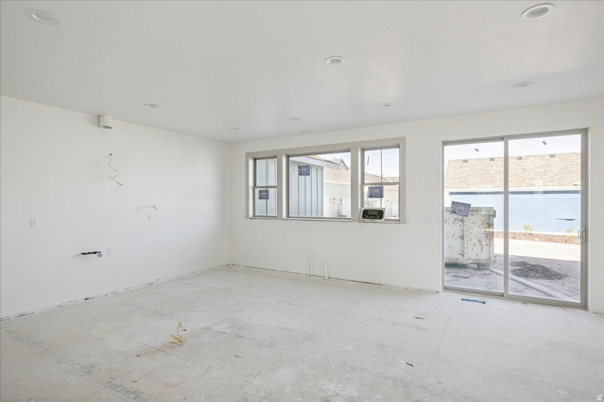 DAYBREAK - Residential