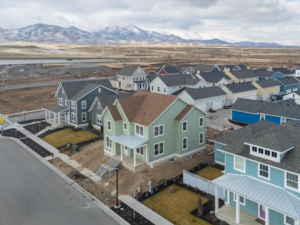 DAYBREAK - Residential