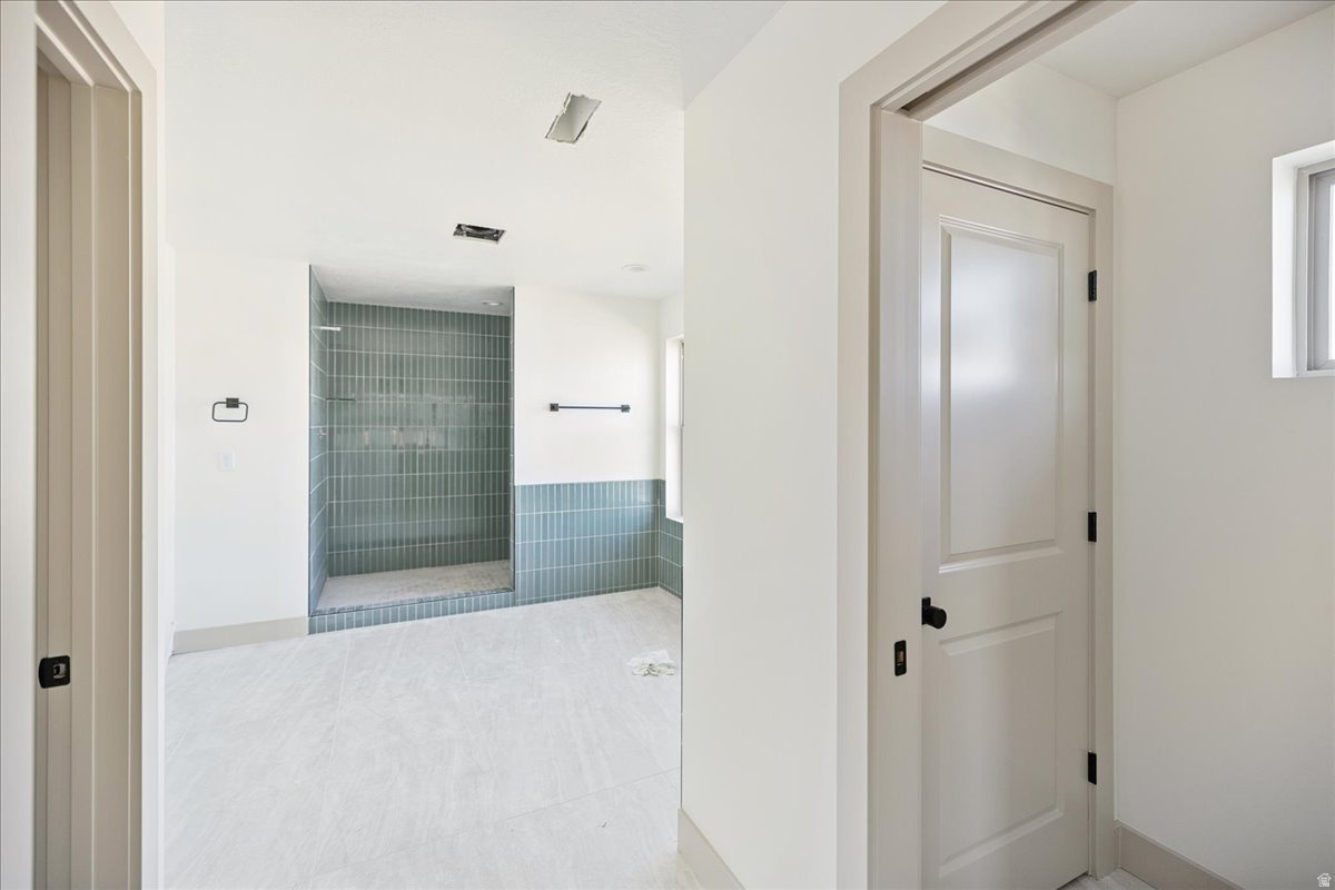 DAYBREAK - Residential