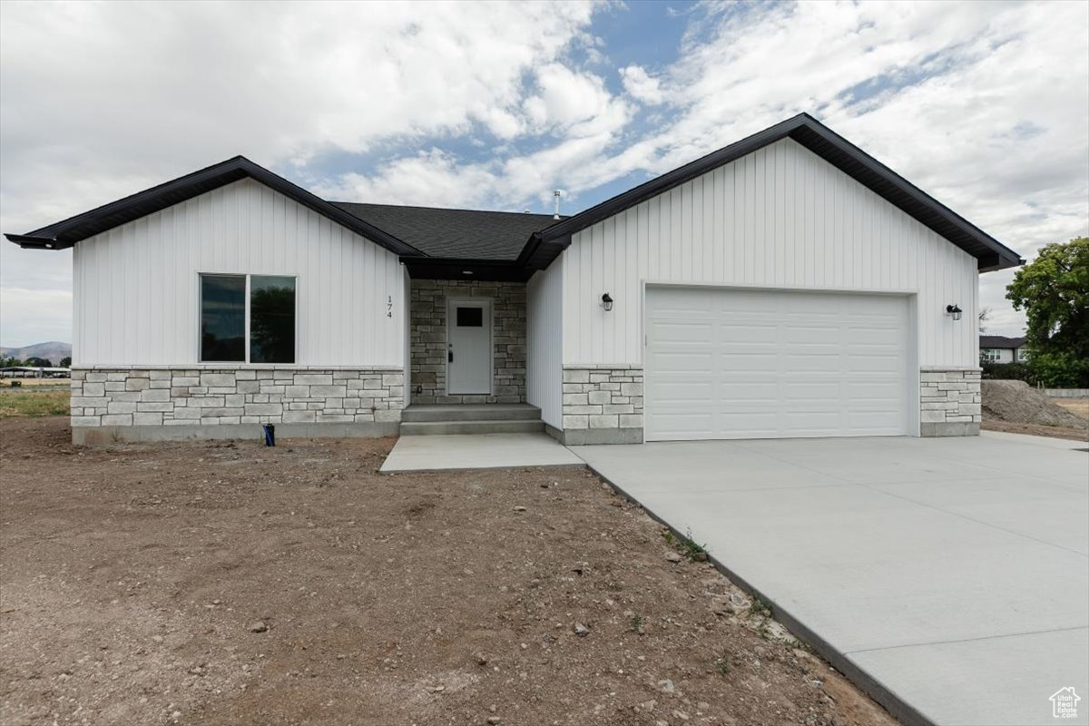 SADDLE CROSSING - Residential