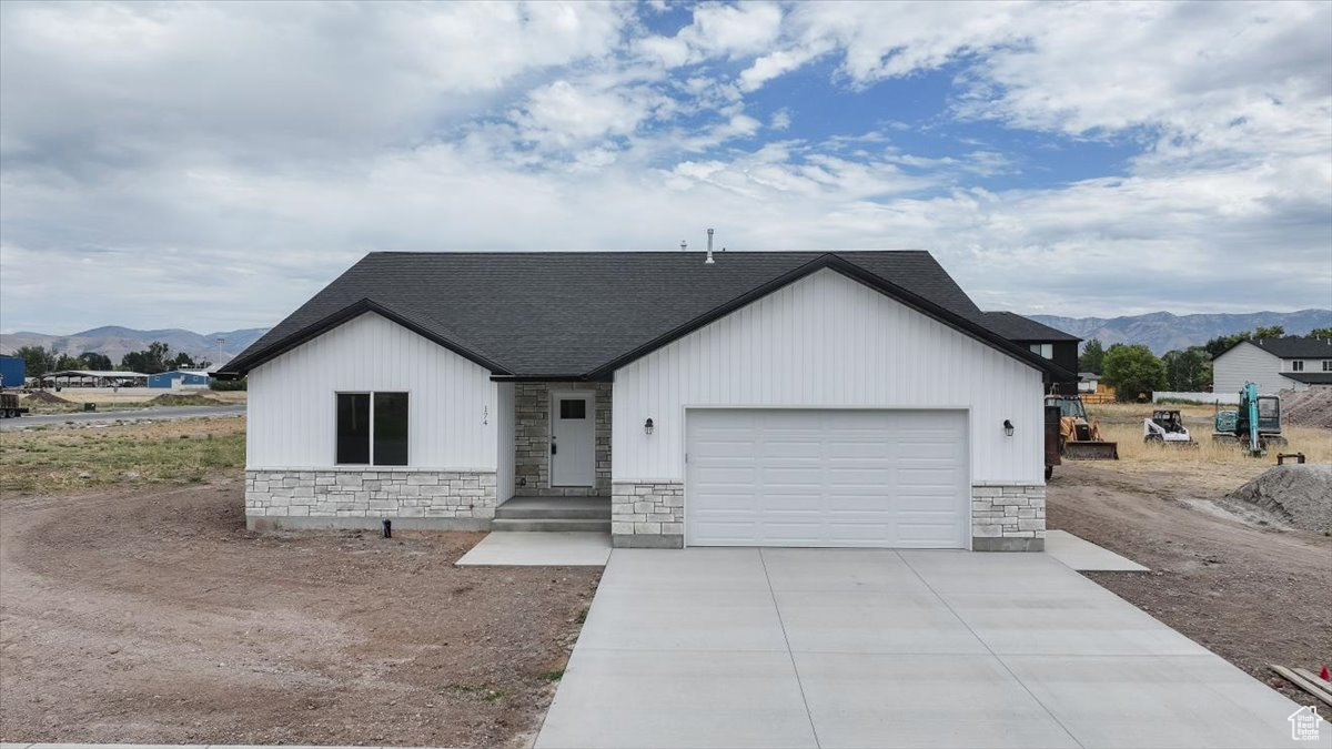 SADDLE CROSSING - Residential
