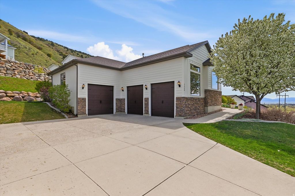 Photo of 2540 N 2150 E, North Logan, UT 84341 (MLS # 2148841)