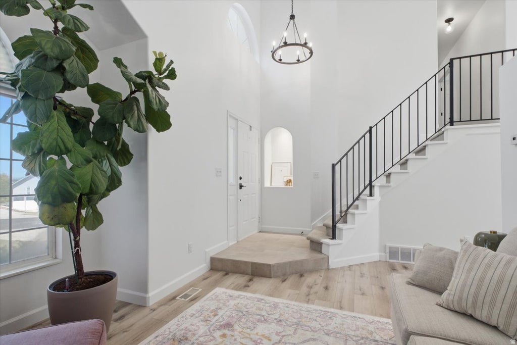 Photo of 12151 S ANDREW VIEW CIR, Draper, UT 84020 (MLS # 2176686)