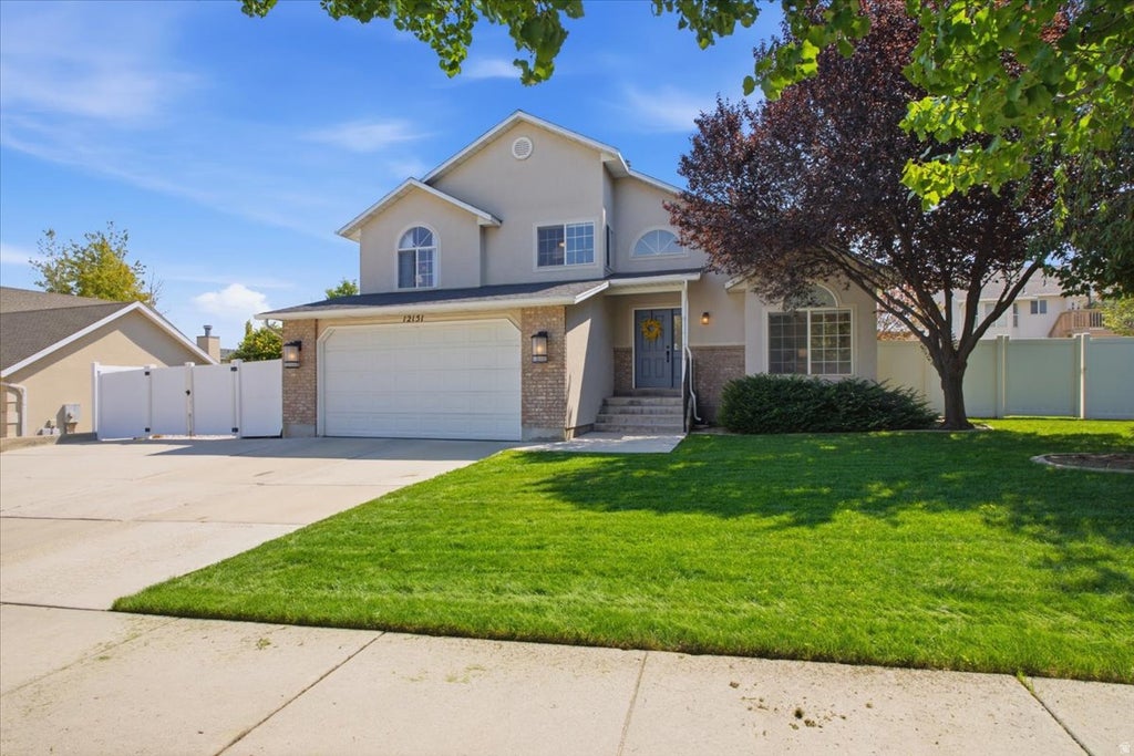 Photo of 12151 S ANDREW VIEW CIR, Draper, UT 84020 (MLS # 2176686)