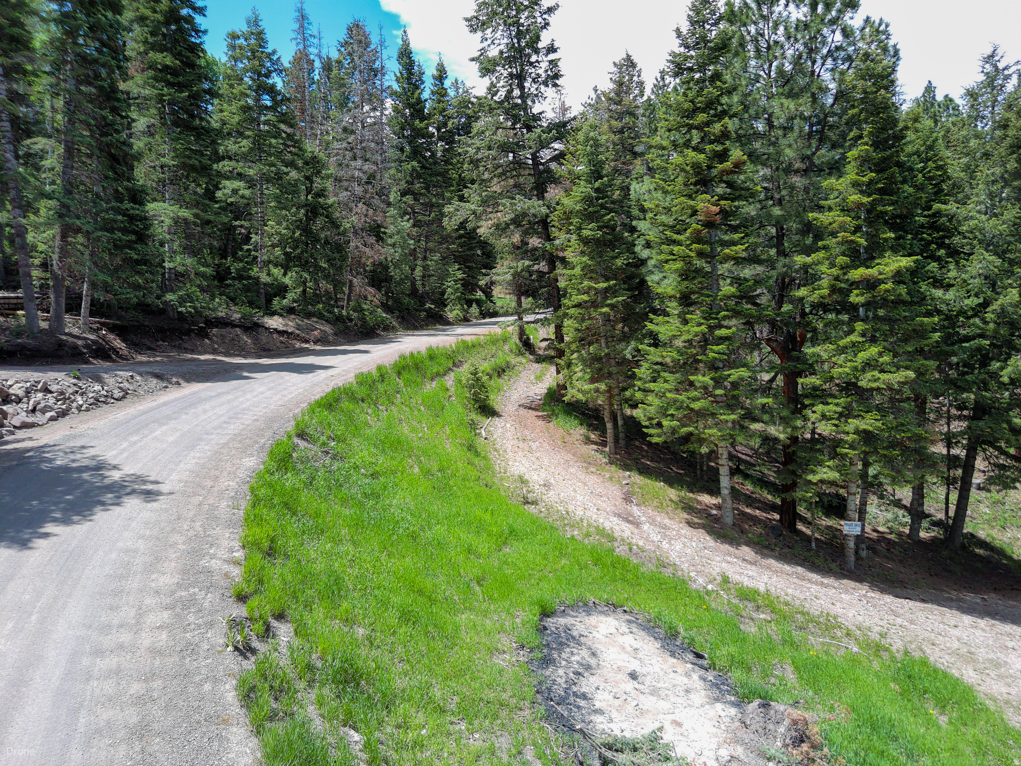 WHISPERING PINES - Land