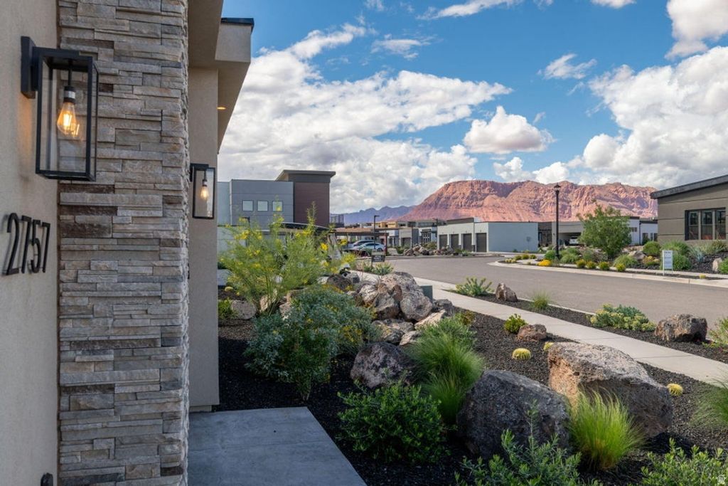 Photo of 2757 W LAVA VALLEY WAY, Santa Clara, UT 84765 (MLS # 2152727)