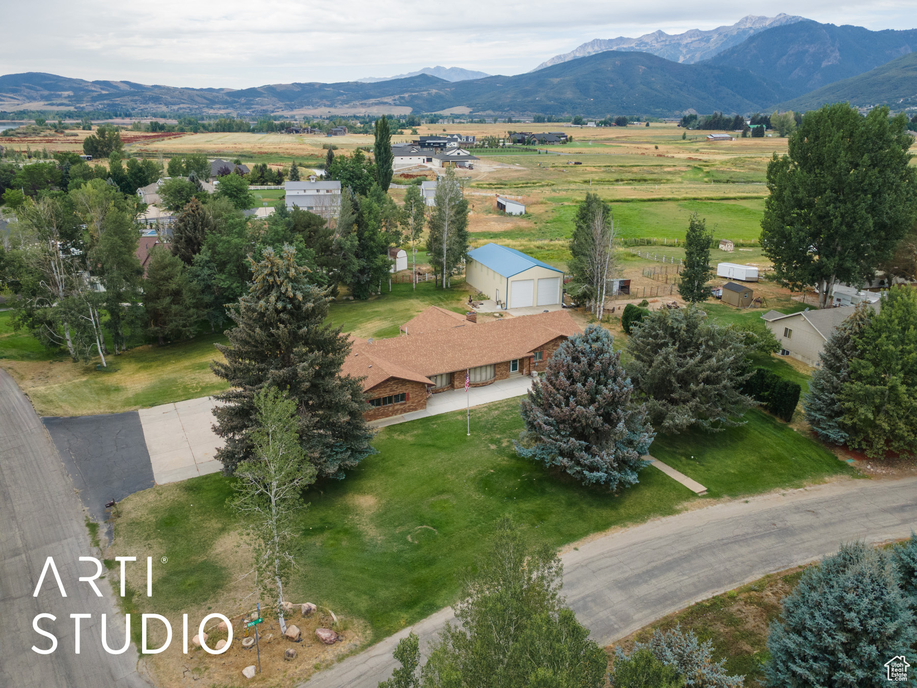 MINNIE CREEK ESTATES - Residential