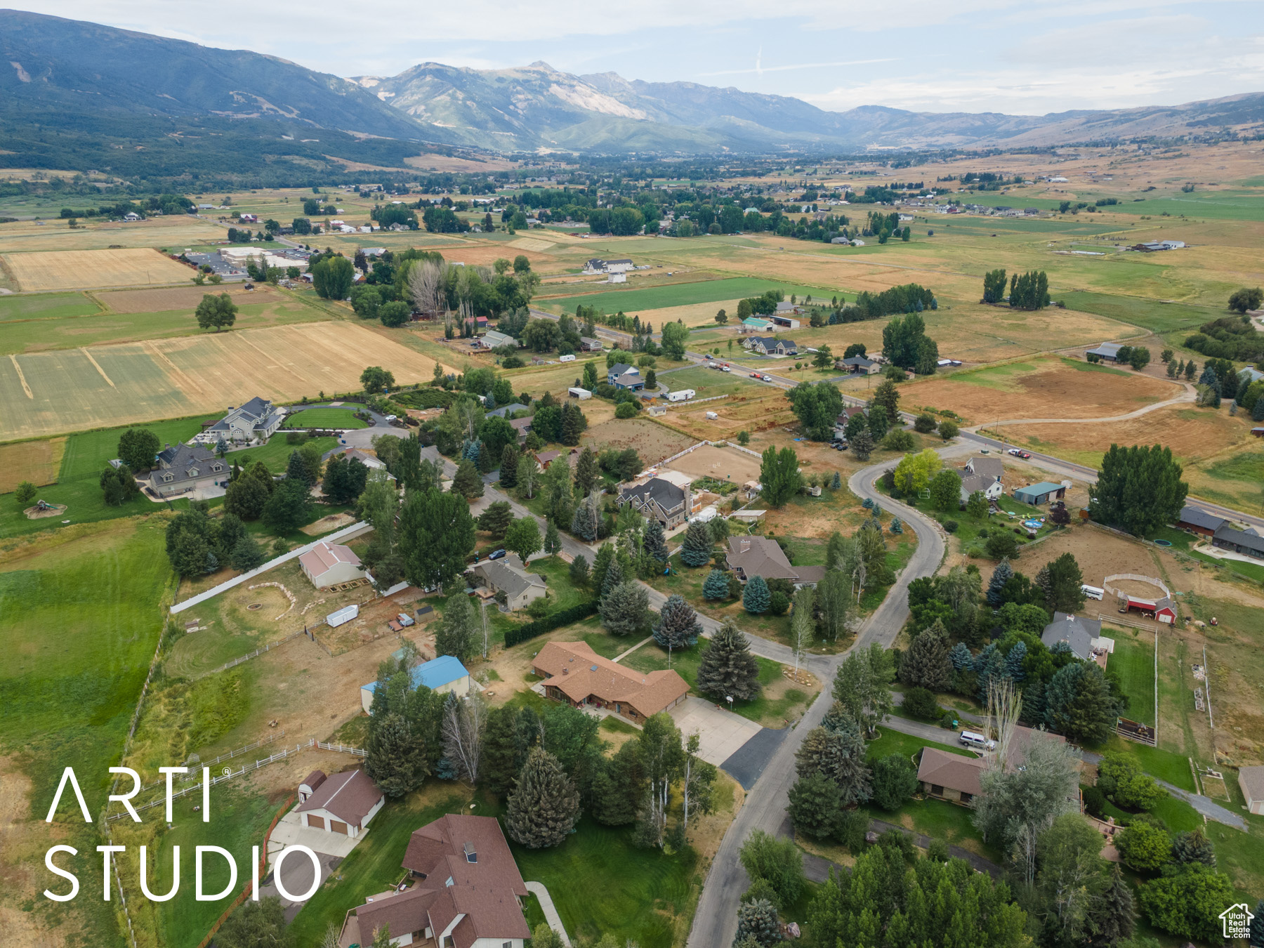 MINNIE CREEK ESTATES - Residential