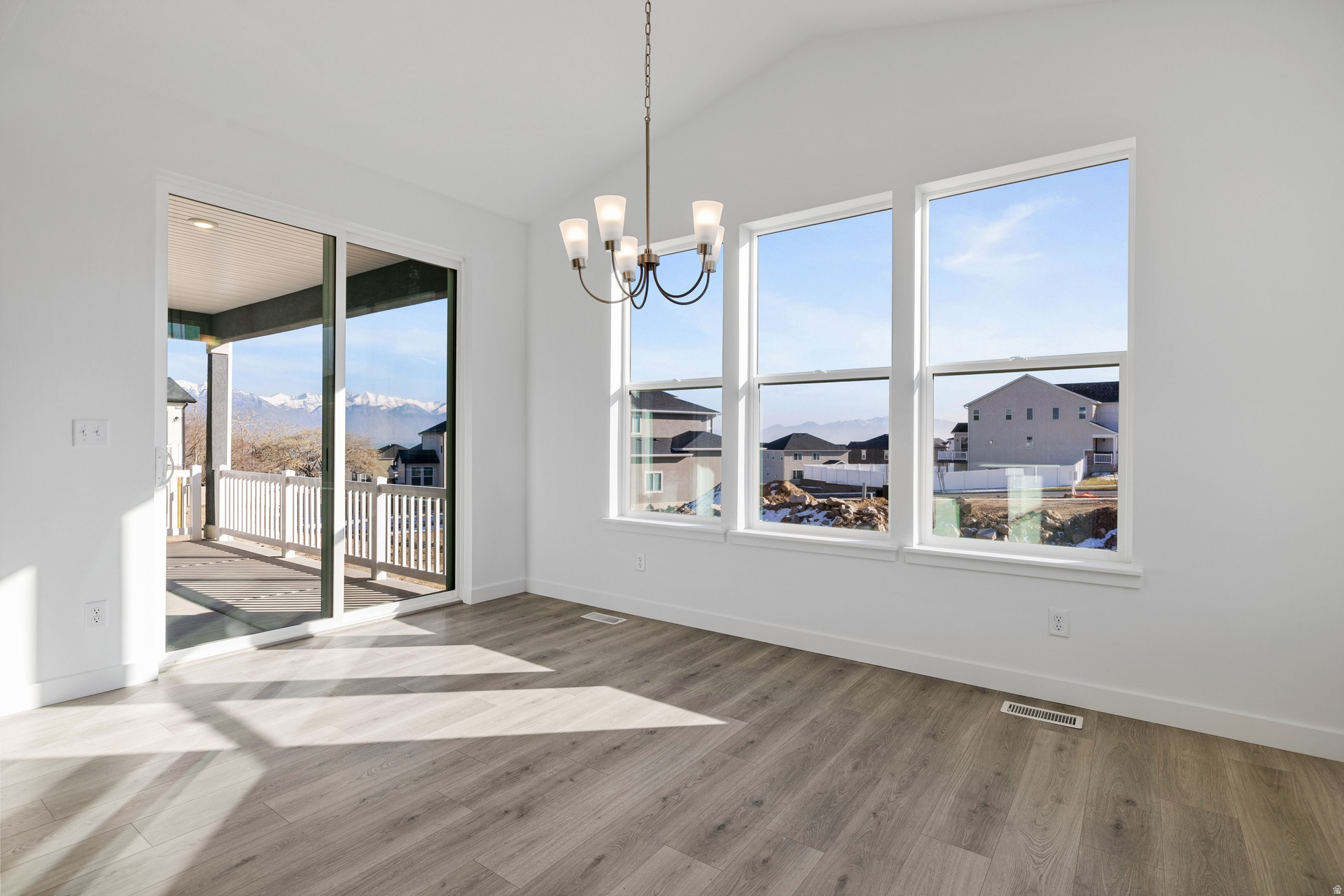 HERON HILLS - Residential