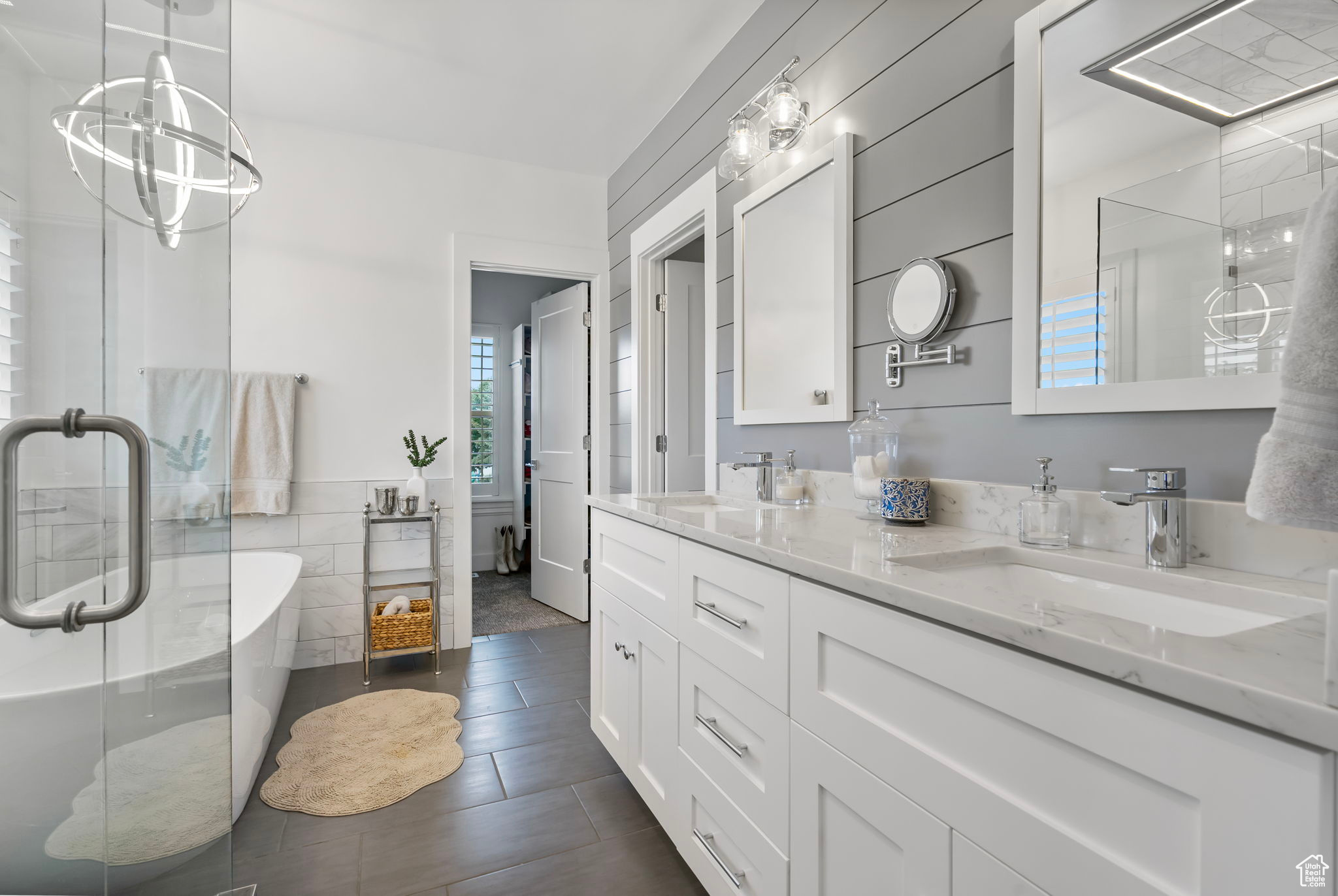 SARATOGA SPRINGS - Residential