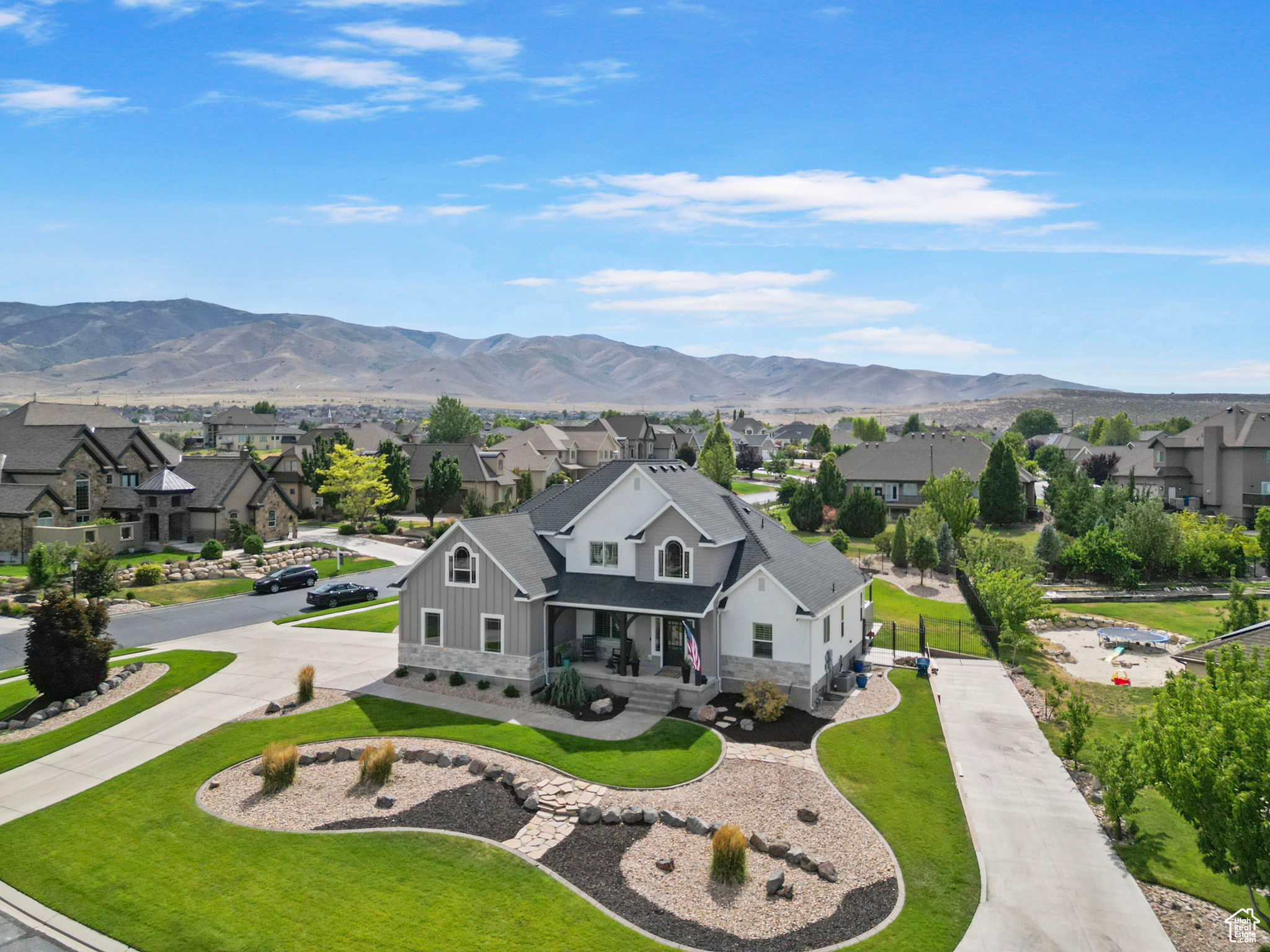 SARATOGA SPRINGS - Residential