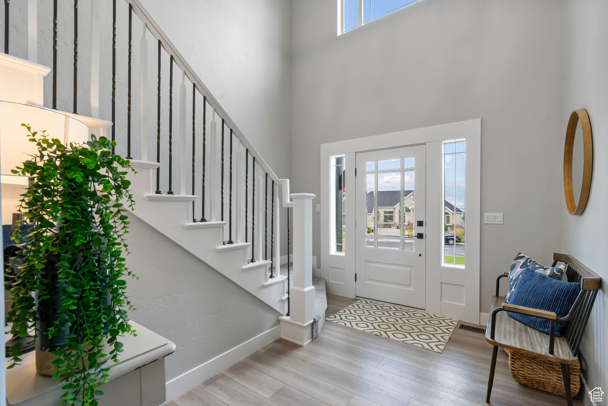 SARATOGA SPRINGS - Residential