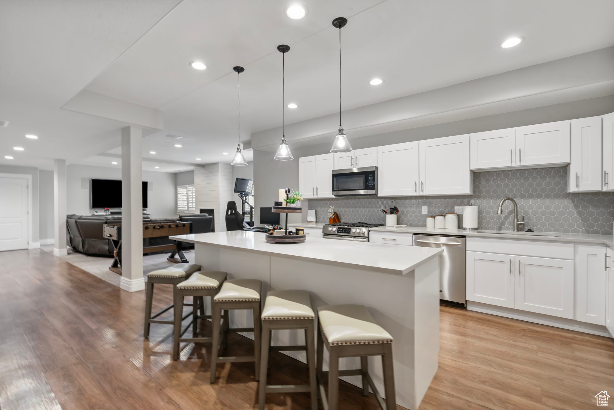 SARATOGA SPRINGS - Residential