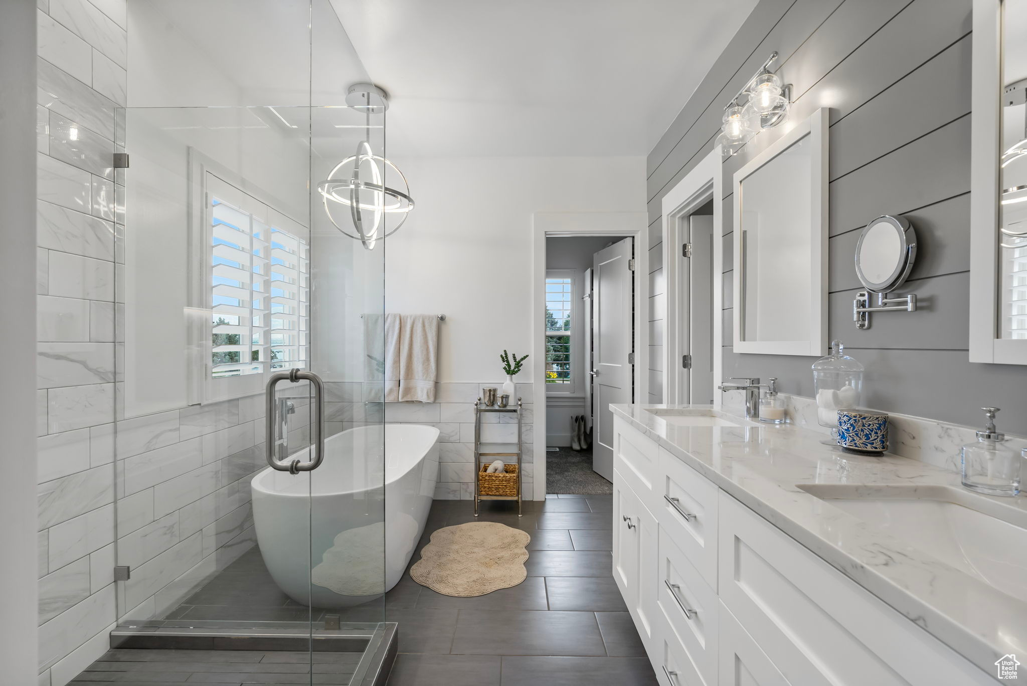 SARATOGA SPRINGS - Residential